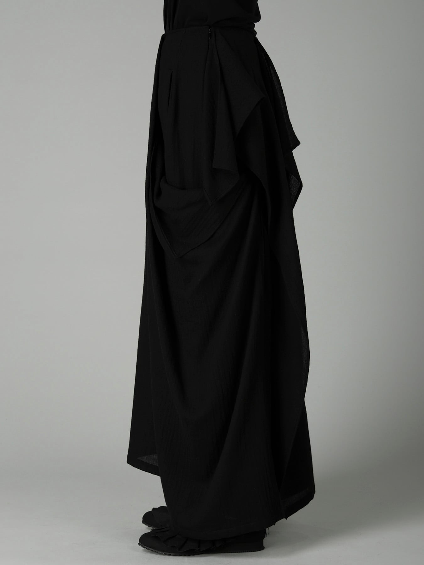 SOFT WOOL R SLIT LAYERED SKIRT