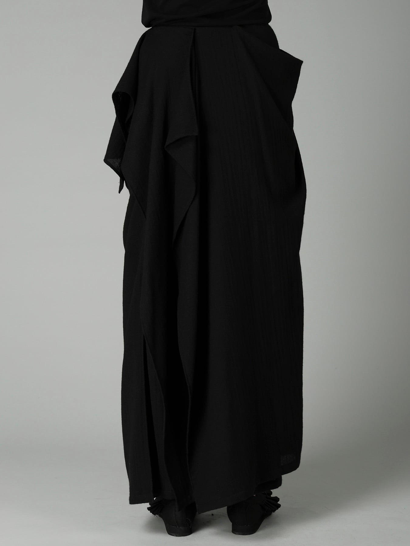 SOFT WOOL R SLIT LAYERED SKIRT