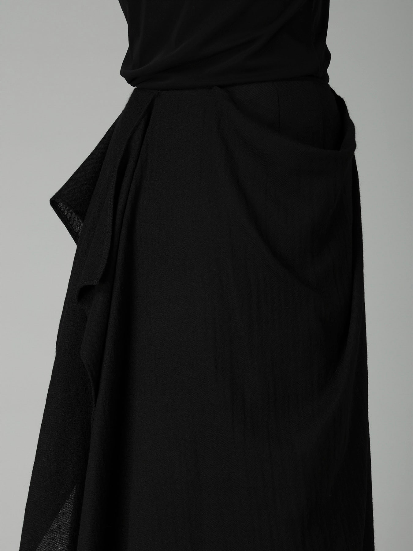 SOFT WOOL R SLIT LAYERED SKIRT