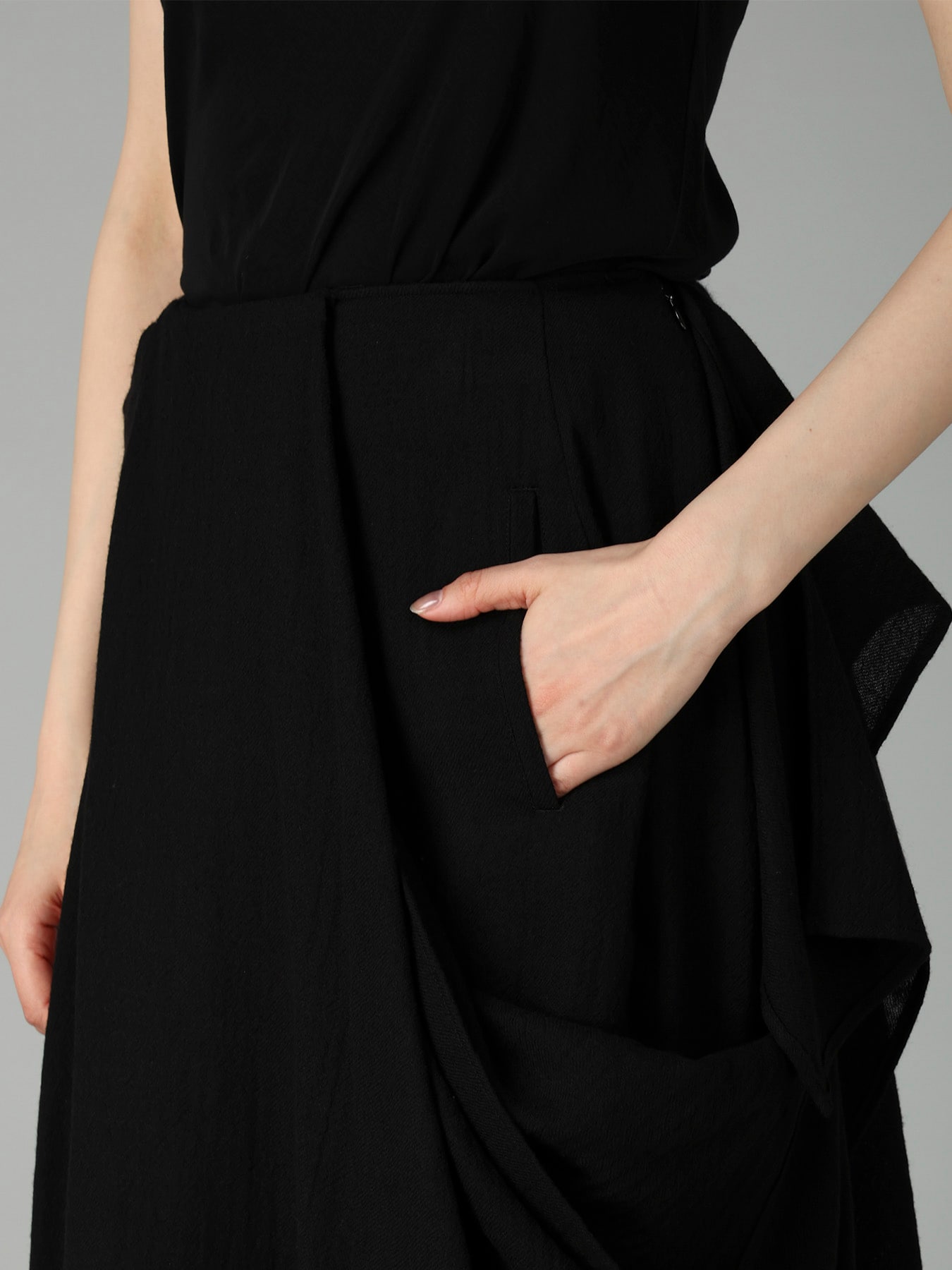 SOFT WOOL R SLIT LAYERED SKIRT