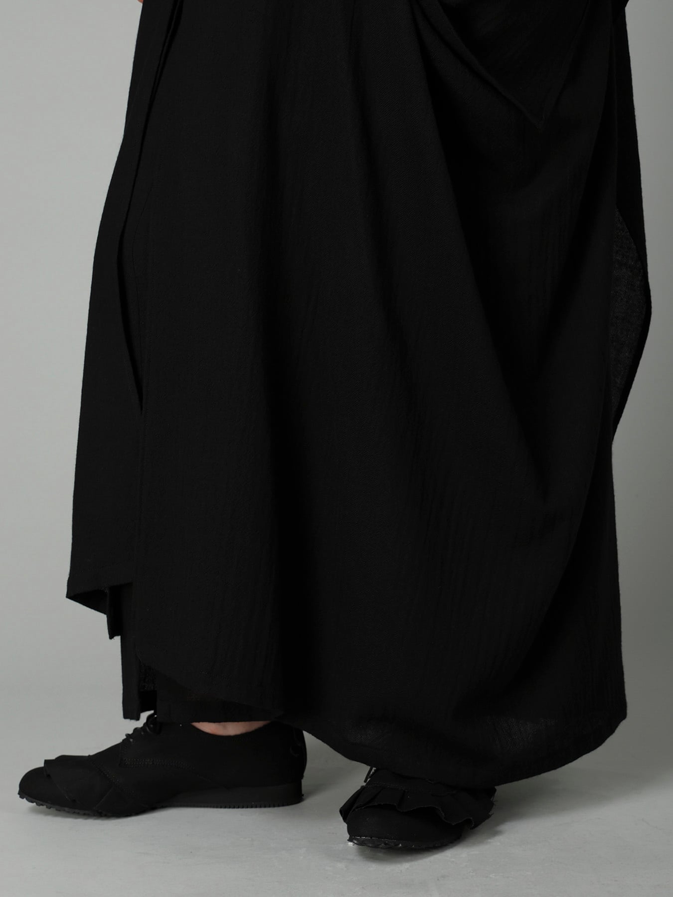 SOFT WOOL R SLIT LAYERED SKIRT