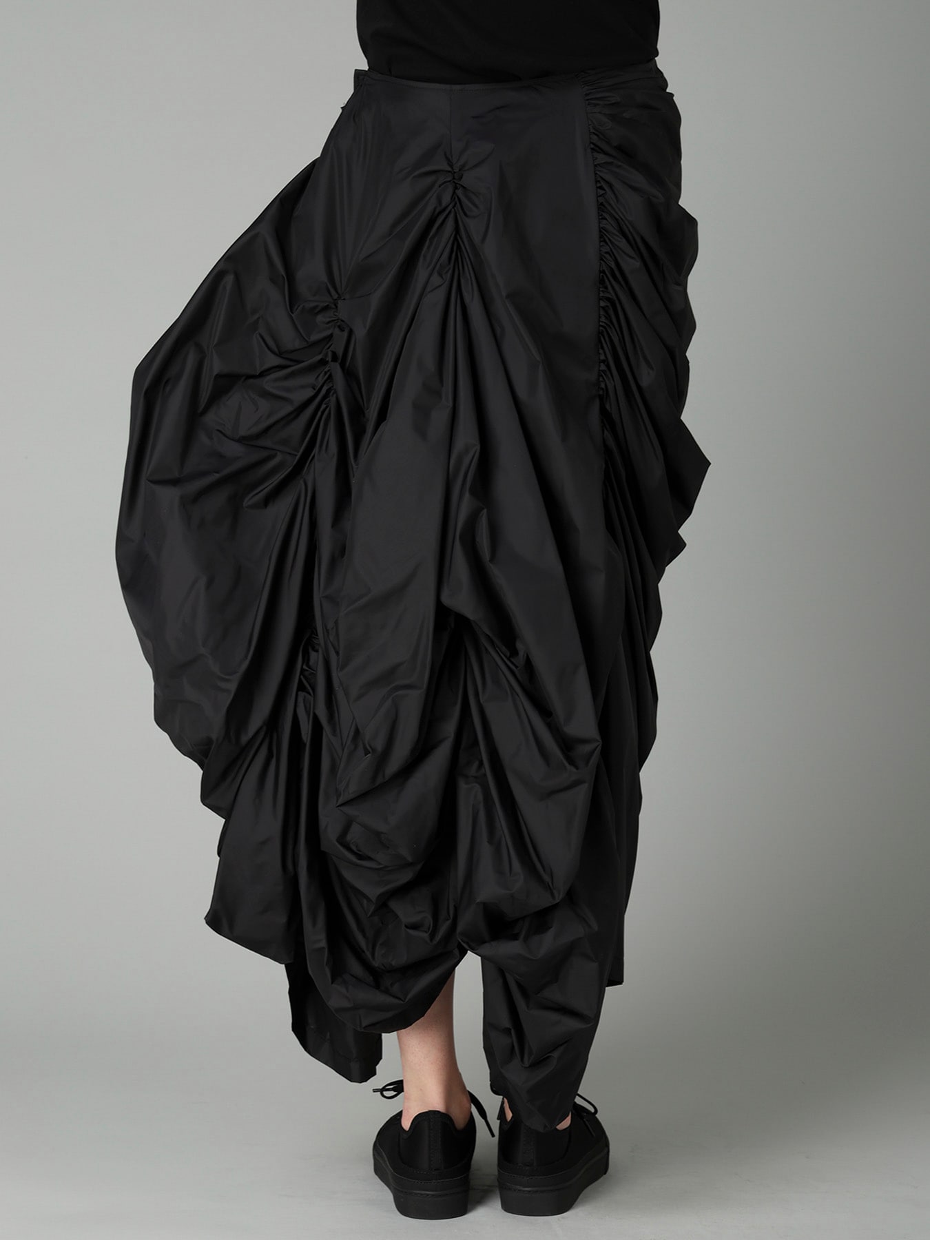 Ny TAFFETA PANELED GATHER SKIRT
