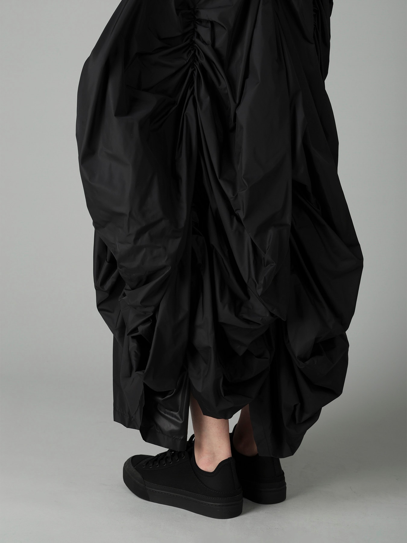 Ny TAFFETA PANELED GATHER SKIRT