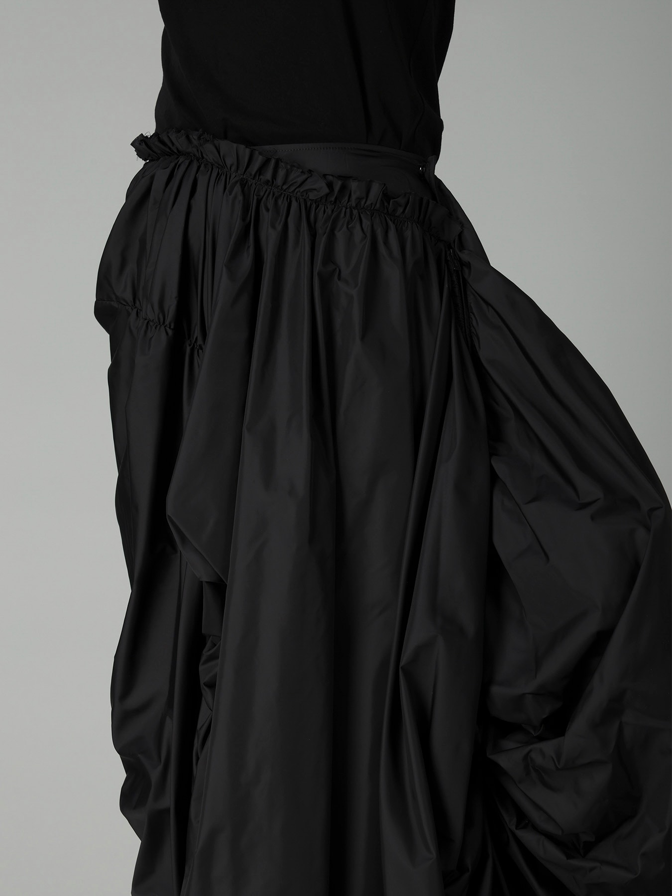 Ny TAFFETA PANELED GATHER SKIRT
