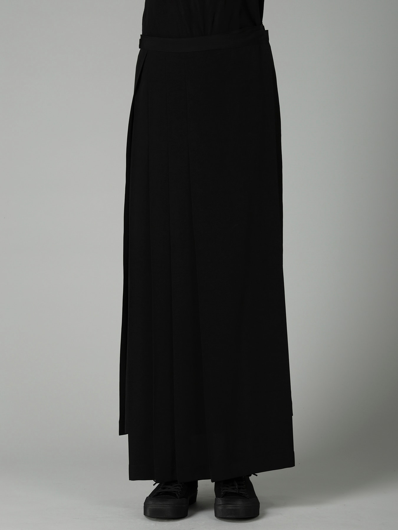 Ta/Pe CREPE DE CHINE R PLEATS WRAP SKIRT