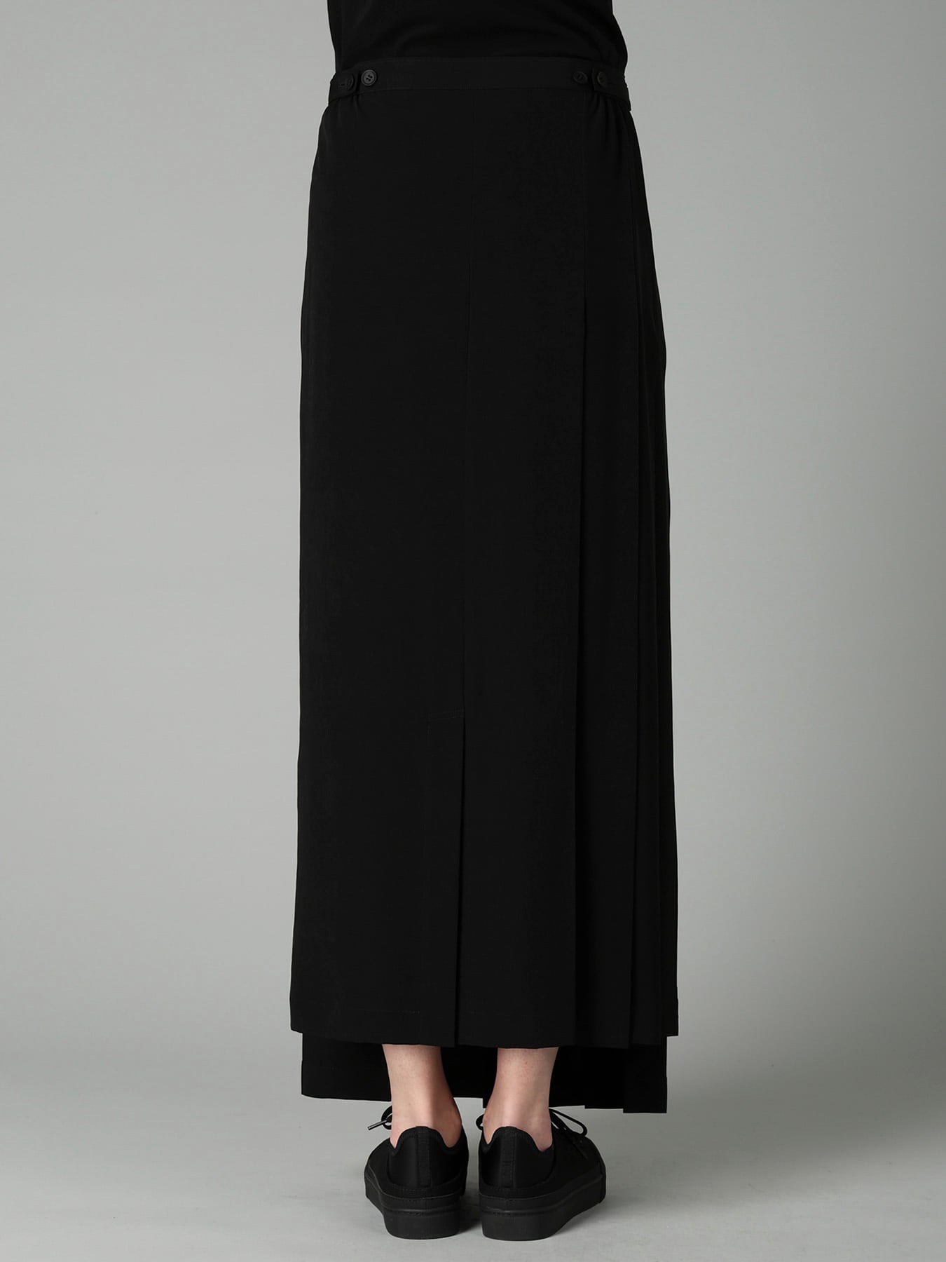 Ta/Pe CREPE DE CHINE R PLEATS WRAP SKIRT