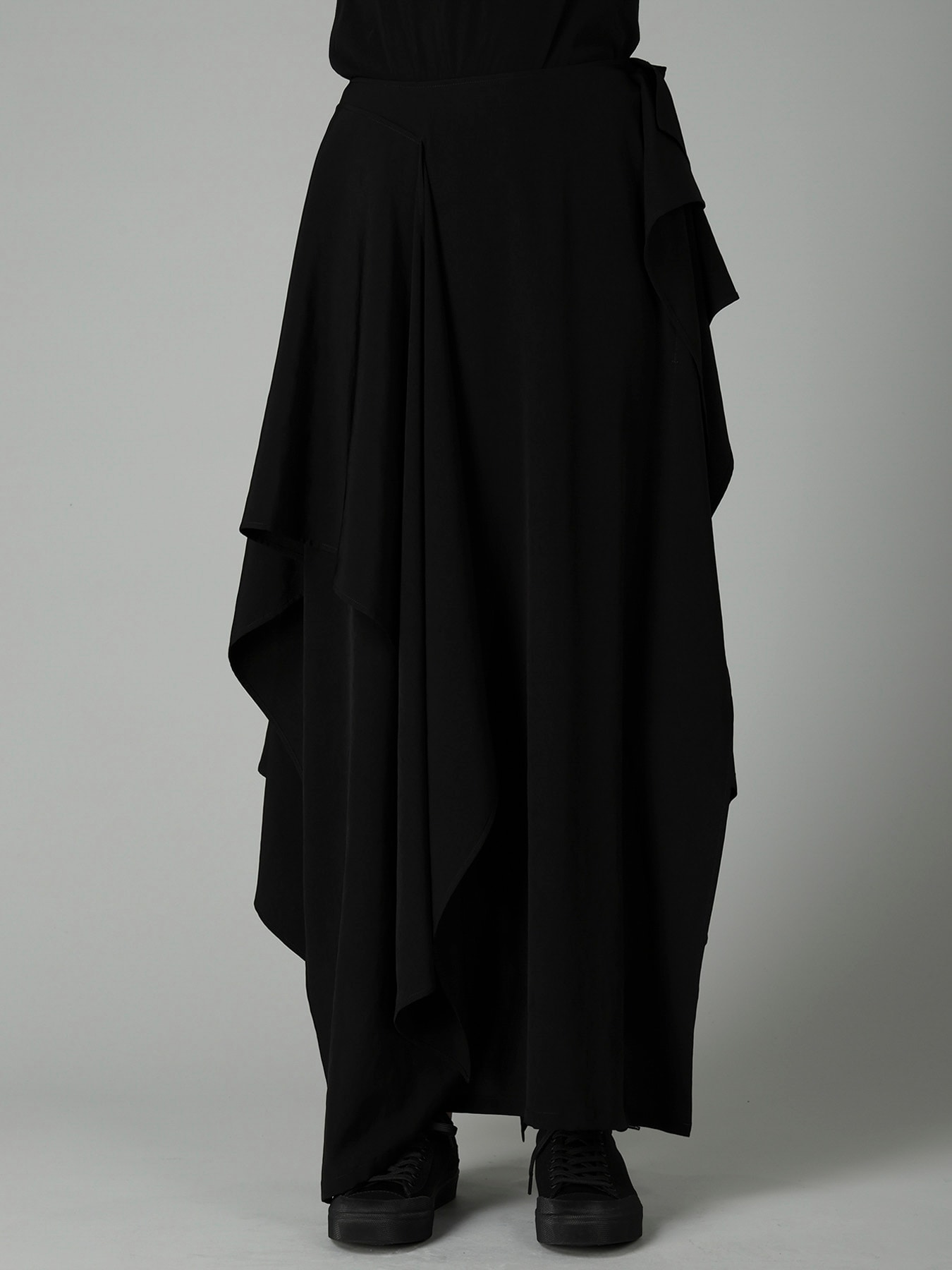 Ta/Pe CREPE DE CHINE DRAPED SKIRT
