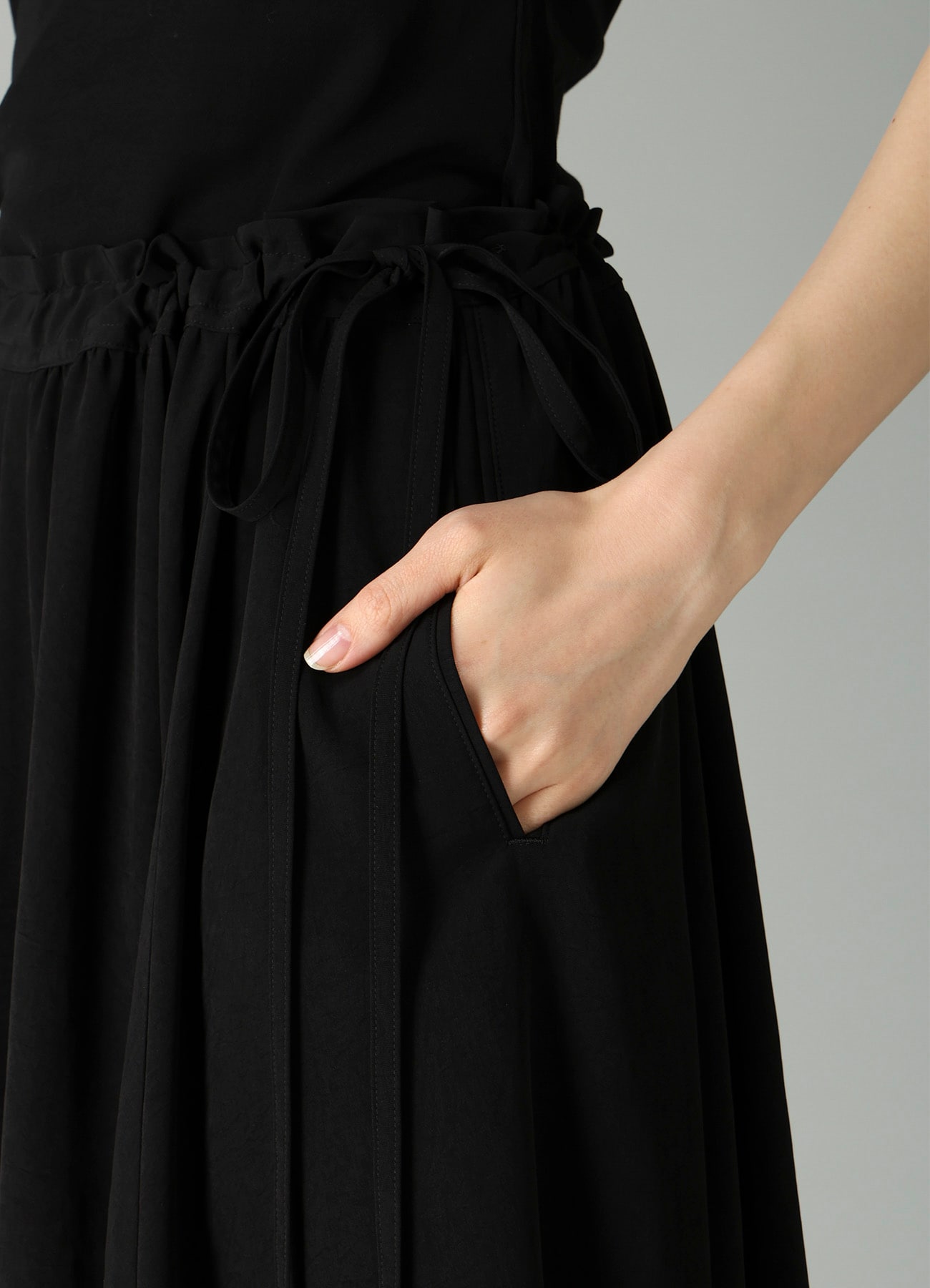 Ta/Pe CREPE DE CHINE L GATHERED FLARE PANTS
