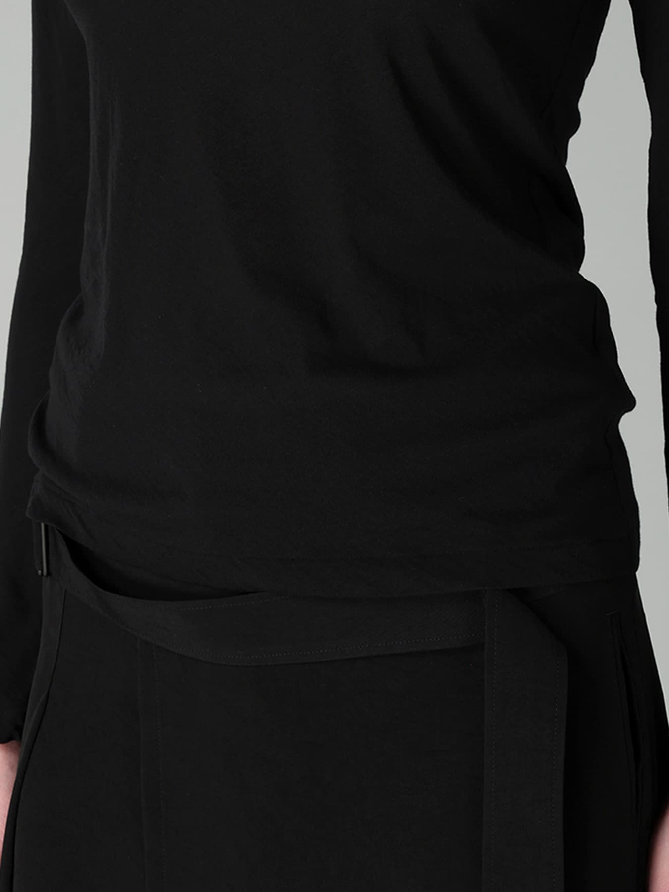 80/-HIGH TWISTED SINGLE JERSEY LONG SLV ROUND NECK T