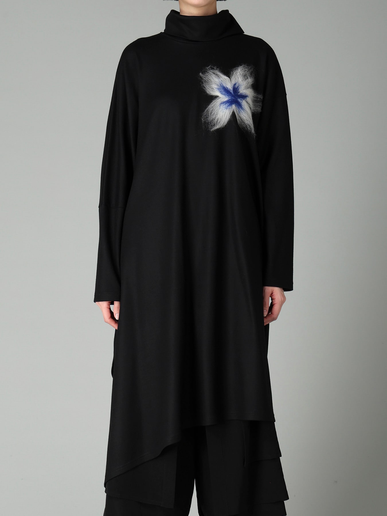 MILLED WOOL SINGLE NEEDLE PUNCH DRESS