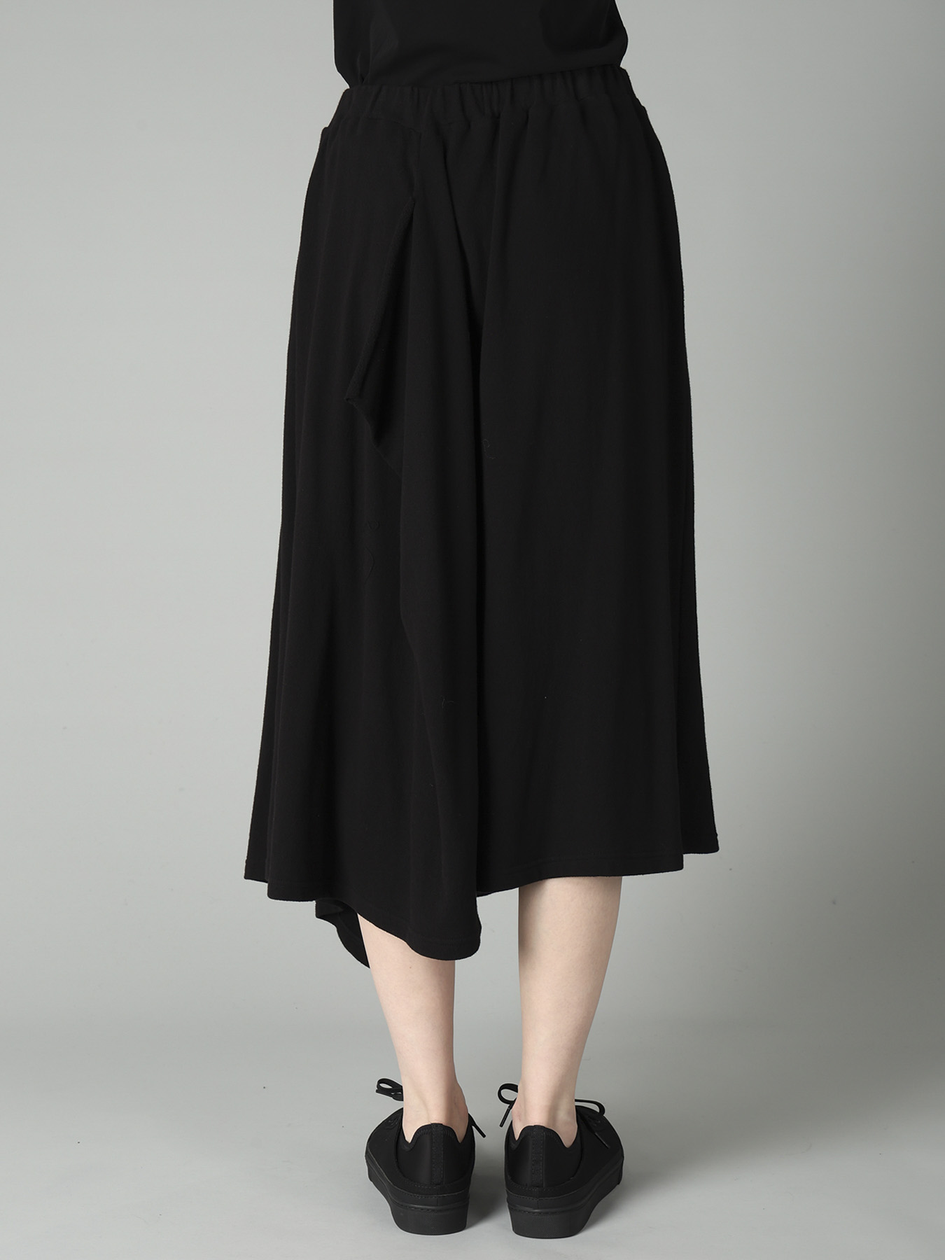 CREPE FRENCH TERRY ASYMMETRIC SKIRT