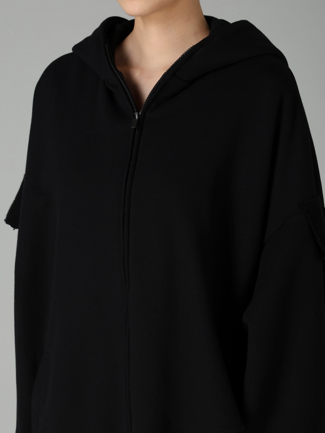FRENCH TERRY TUCK POINT ZIP COAT