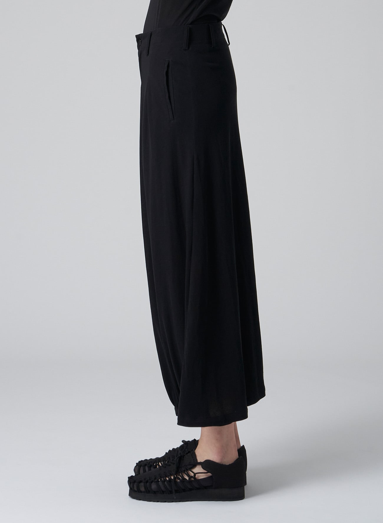 TECHNORAMA COTTON PANTS WITH GATHERED FRONT HEM