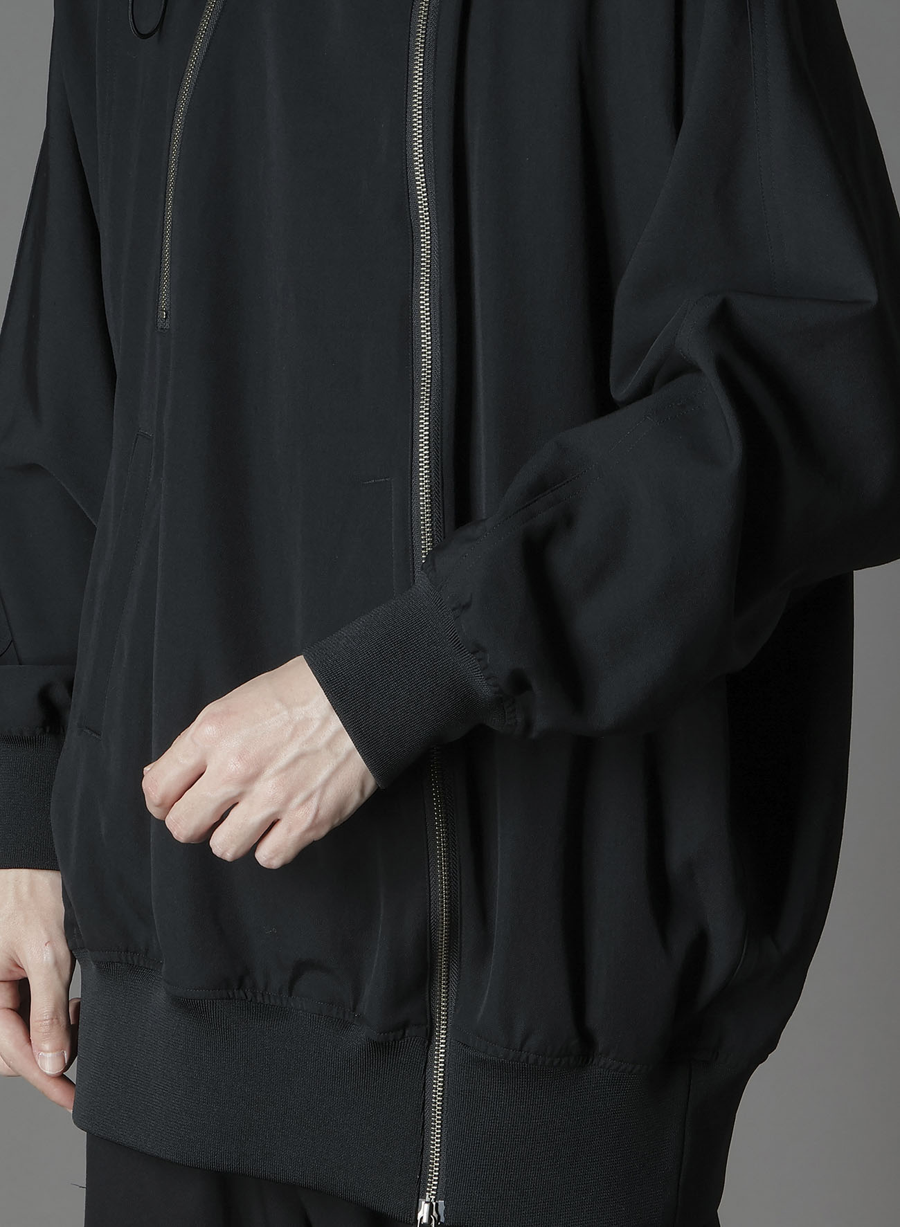 W/GABARDINE INVERTED V HOODIE SLIM