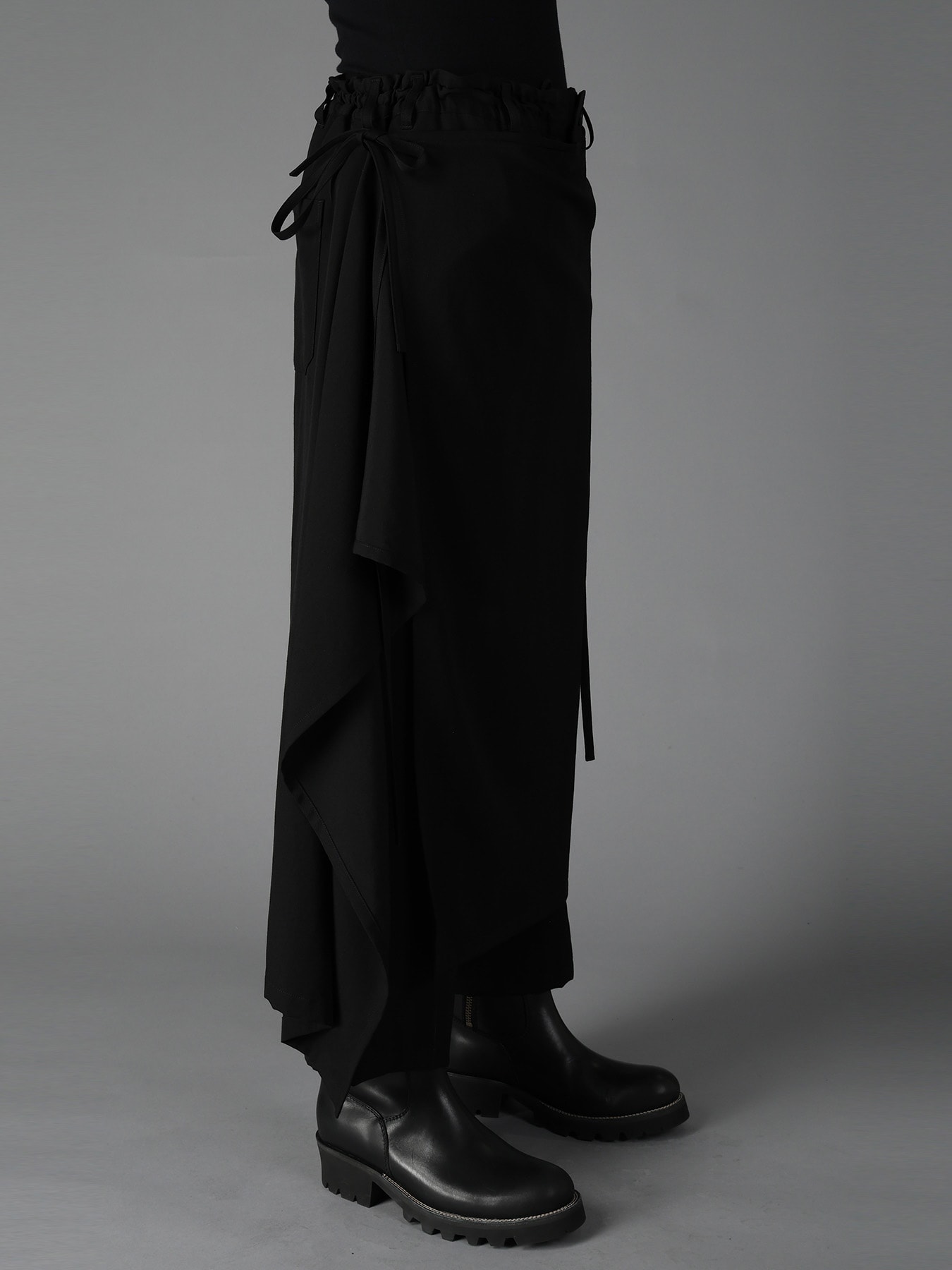 WOOL GABARDINE BOUND SKIRT PANTS
