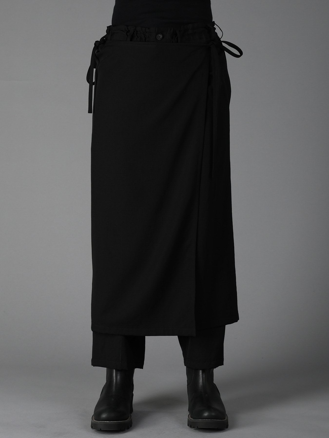 WOOL GABARDINE BOUND SKIRT PANTS