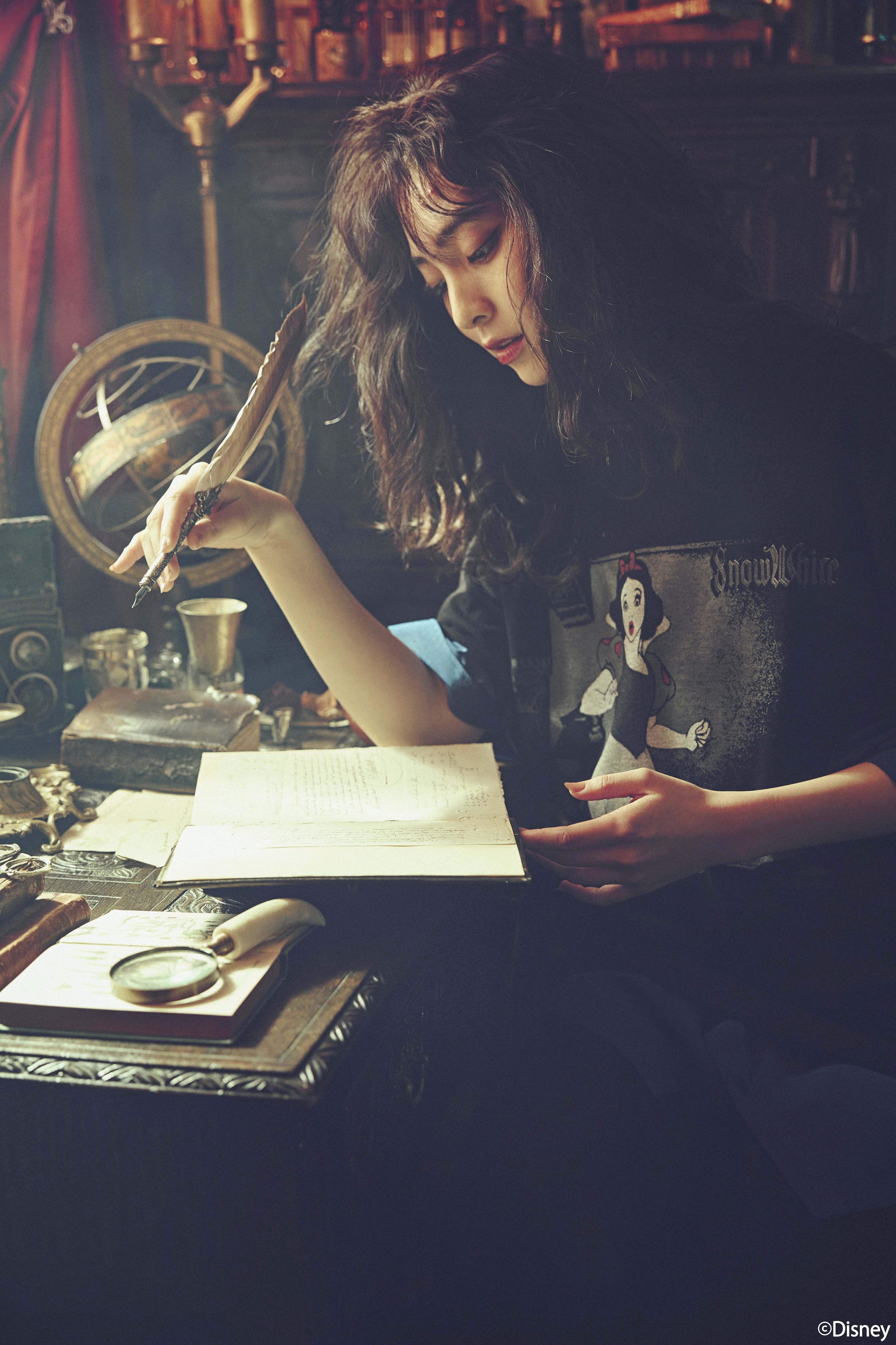 【5/3 12:00 Release】Ground Y/Snow White Collection [SNOW WHITE GRAPHIC T-SHIRT]