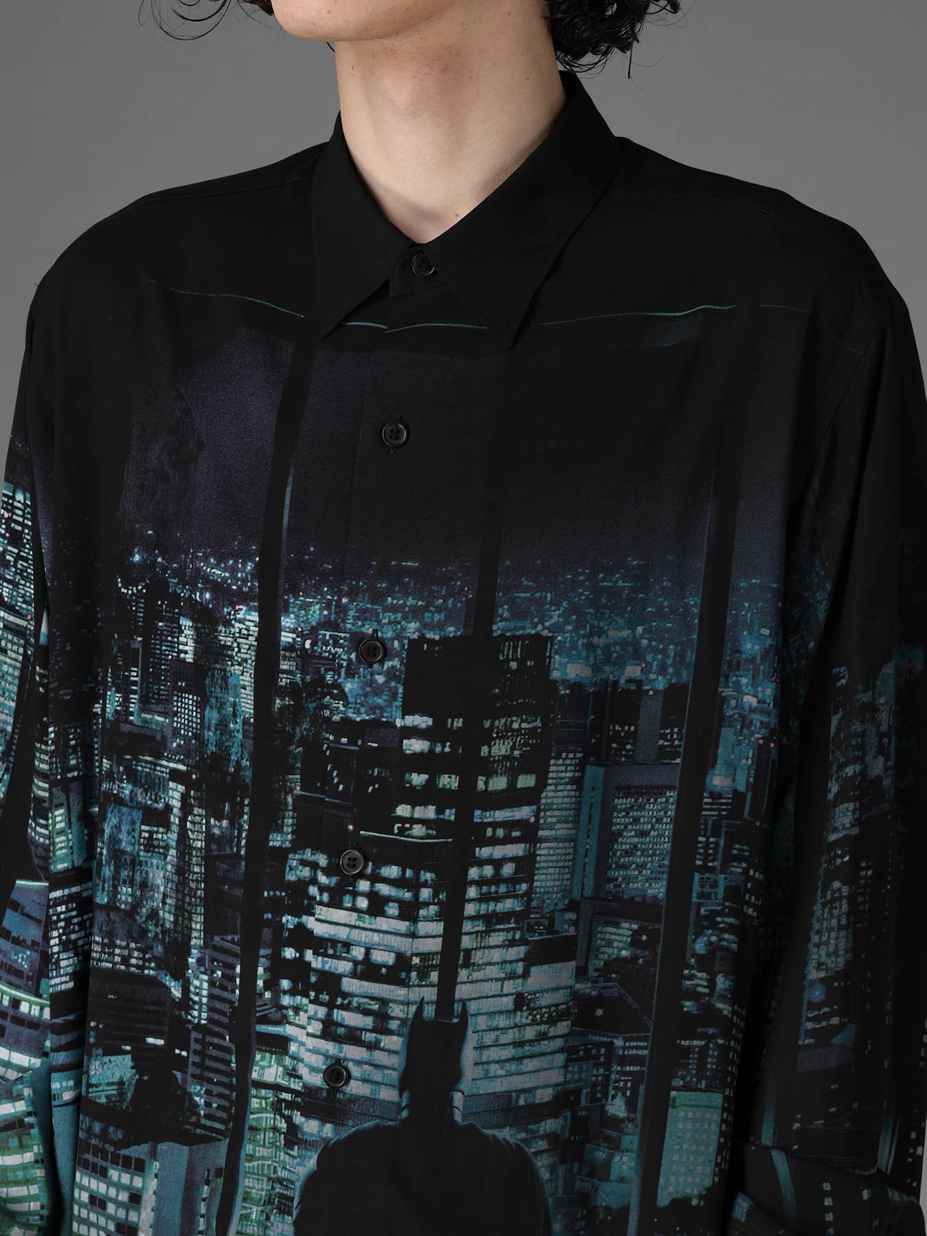 DC SUPER-VILLAINS ”BATMAN” RAYON PRINT SHIRT