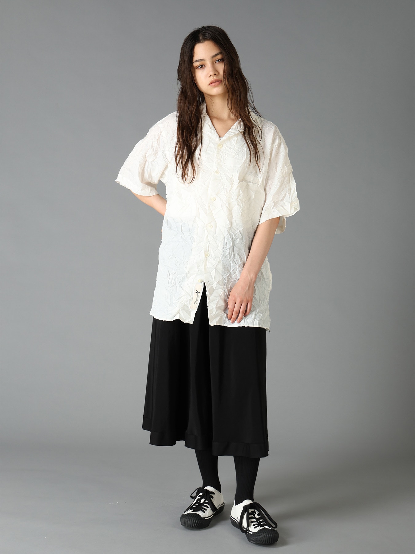 POLYESTER TAFFETA SIDE-GATHER OPEN-COLLAR SHIRT