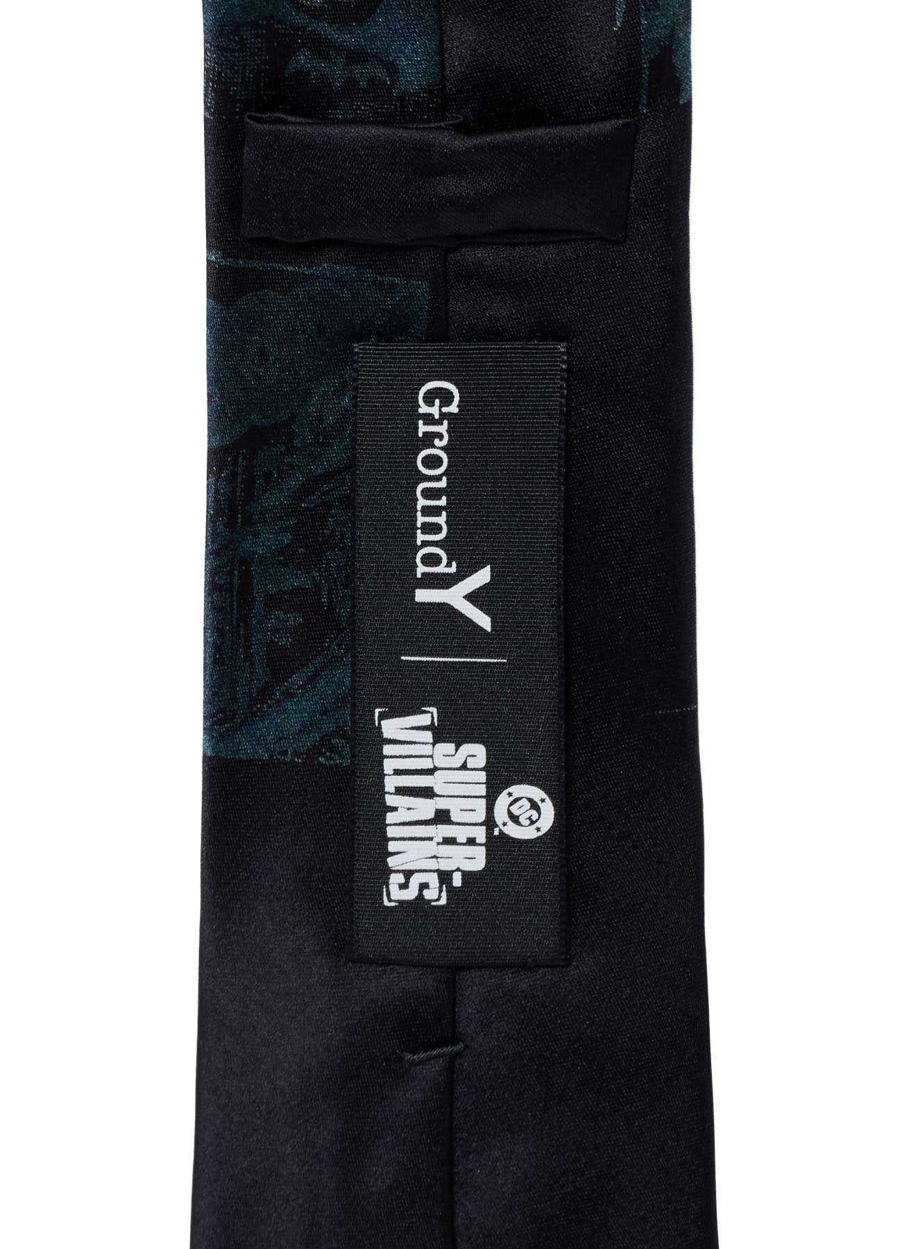 DC SUPER-VILLAINS COLLAGE PRINT SILK TIE