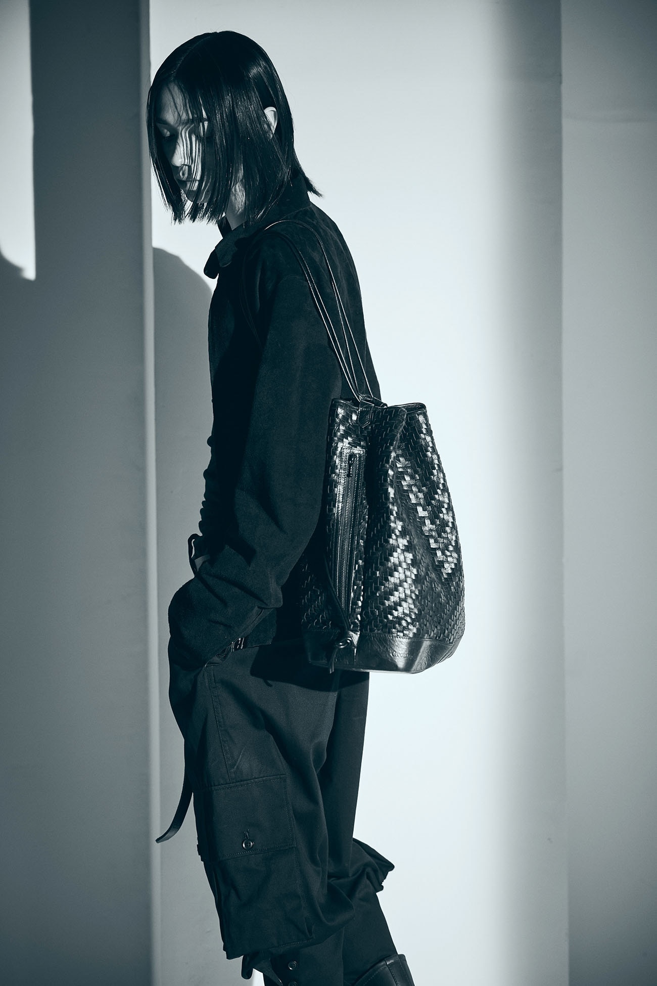 COW LEATHER WOVEN BAG