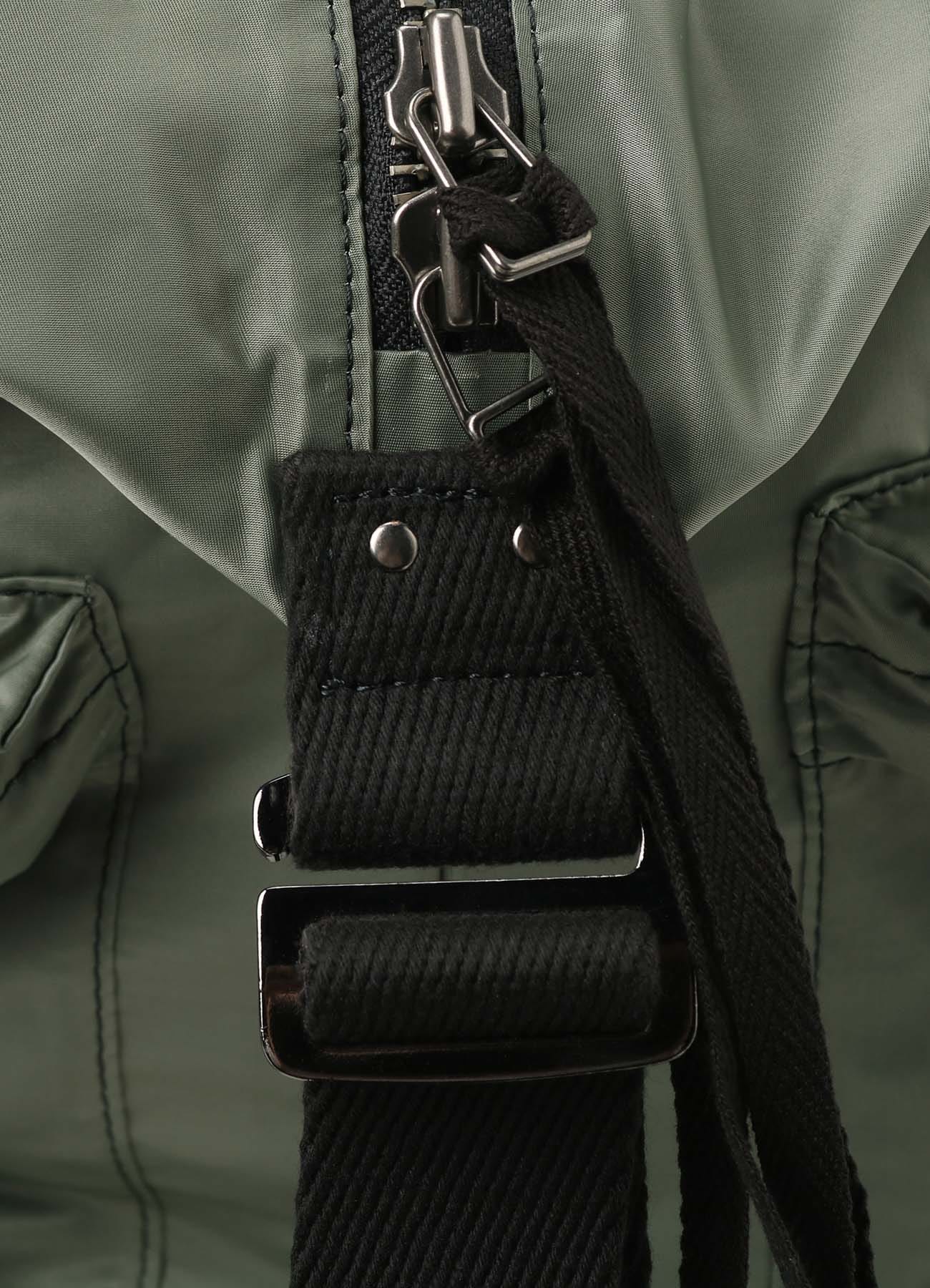 Bag zipper outlet