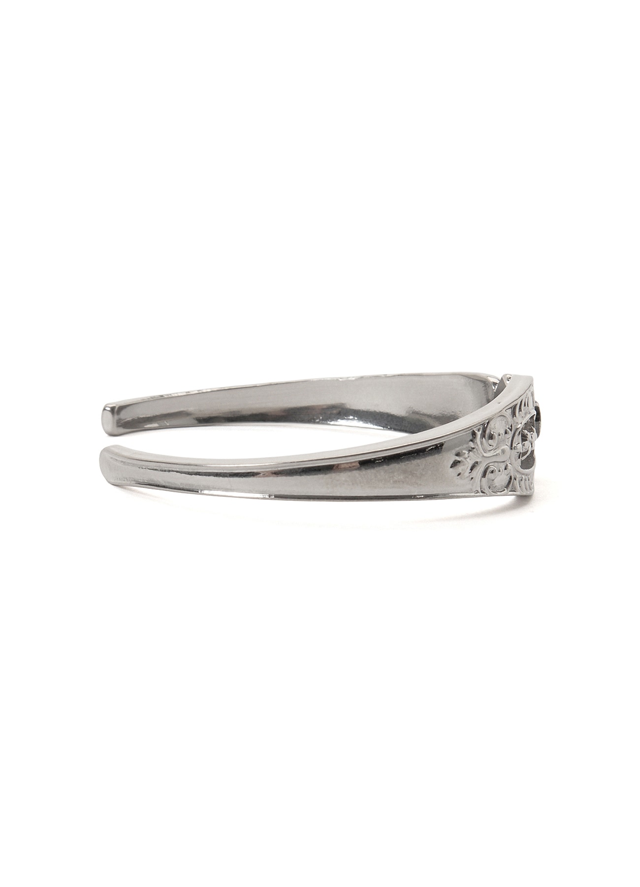 ALLOY BANGLE DOCKING