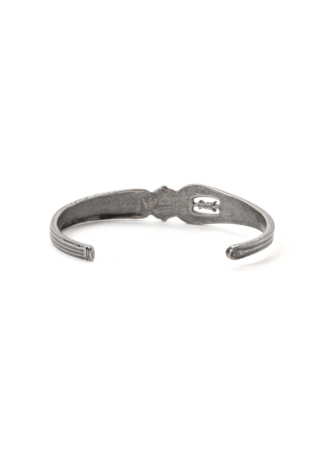 ALLOY BANGLE DOCKING
