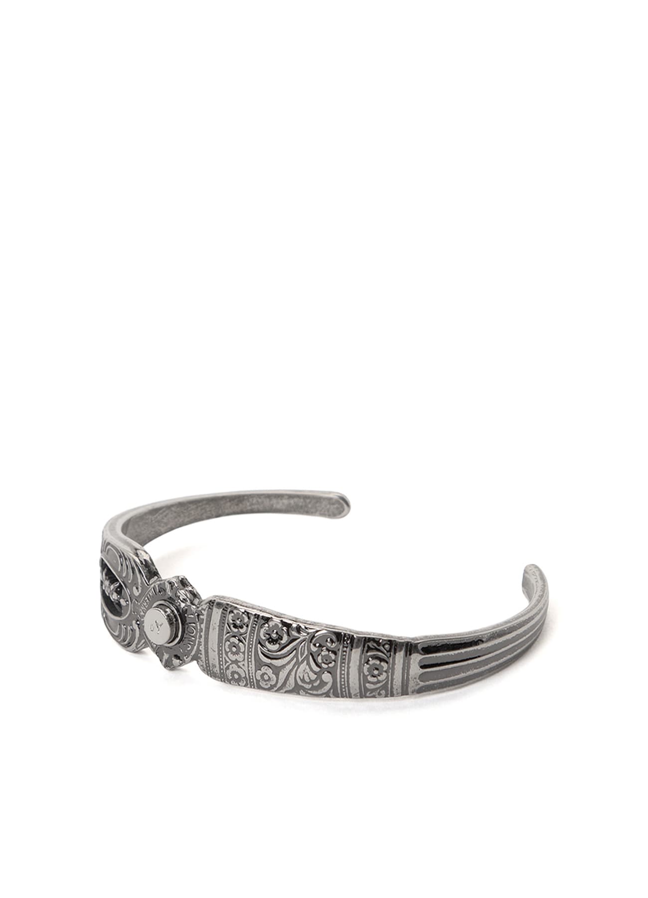 ALLOY BANGLE DOCKING