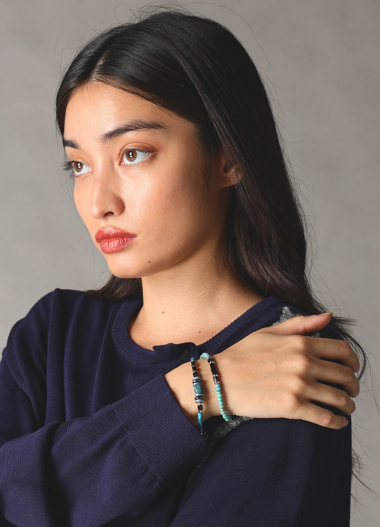 GLASS & BRASS BEAD BRACELET A