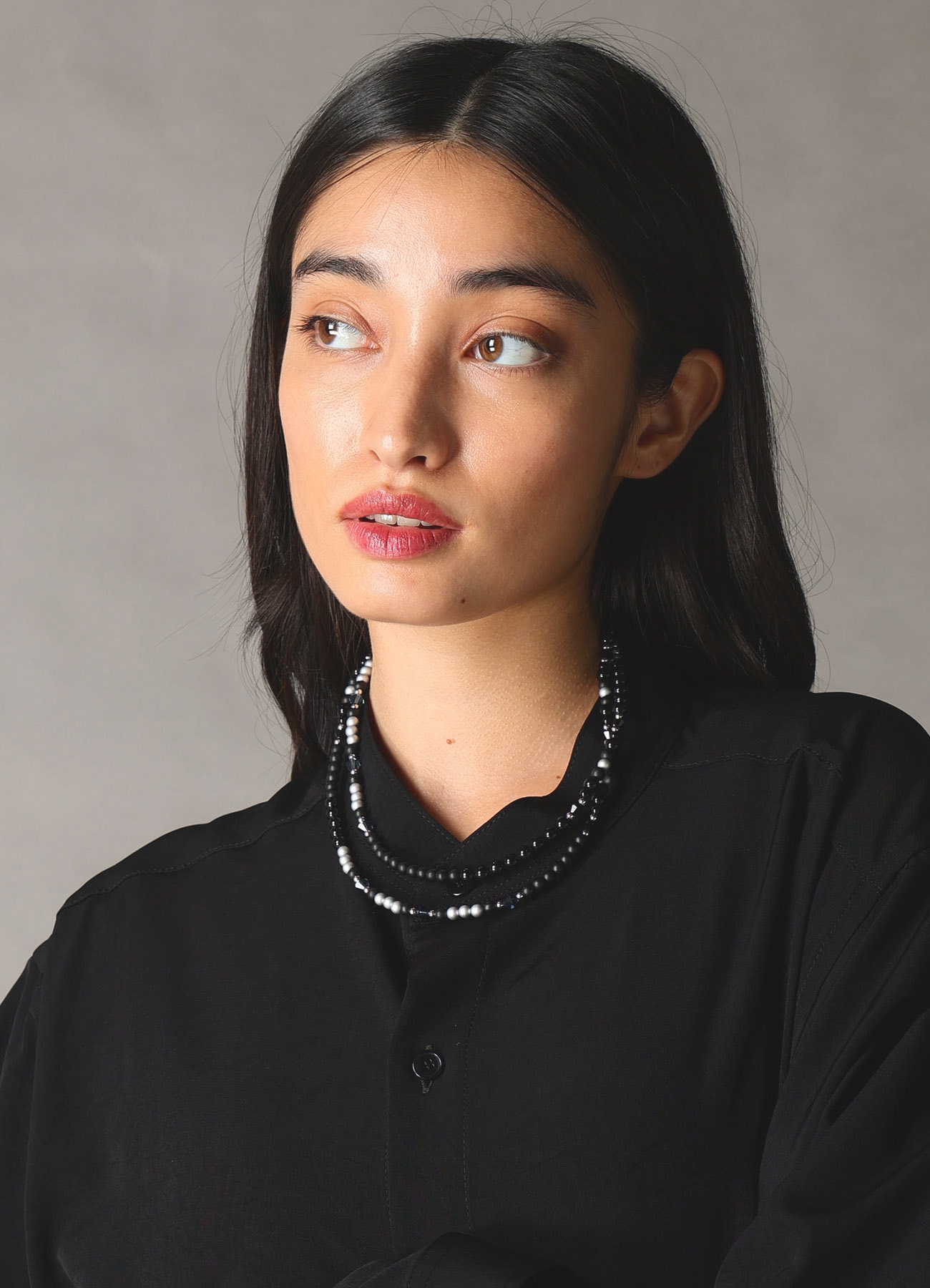 GLASS & PEARL BEAD NECKLACE