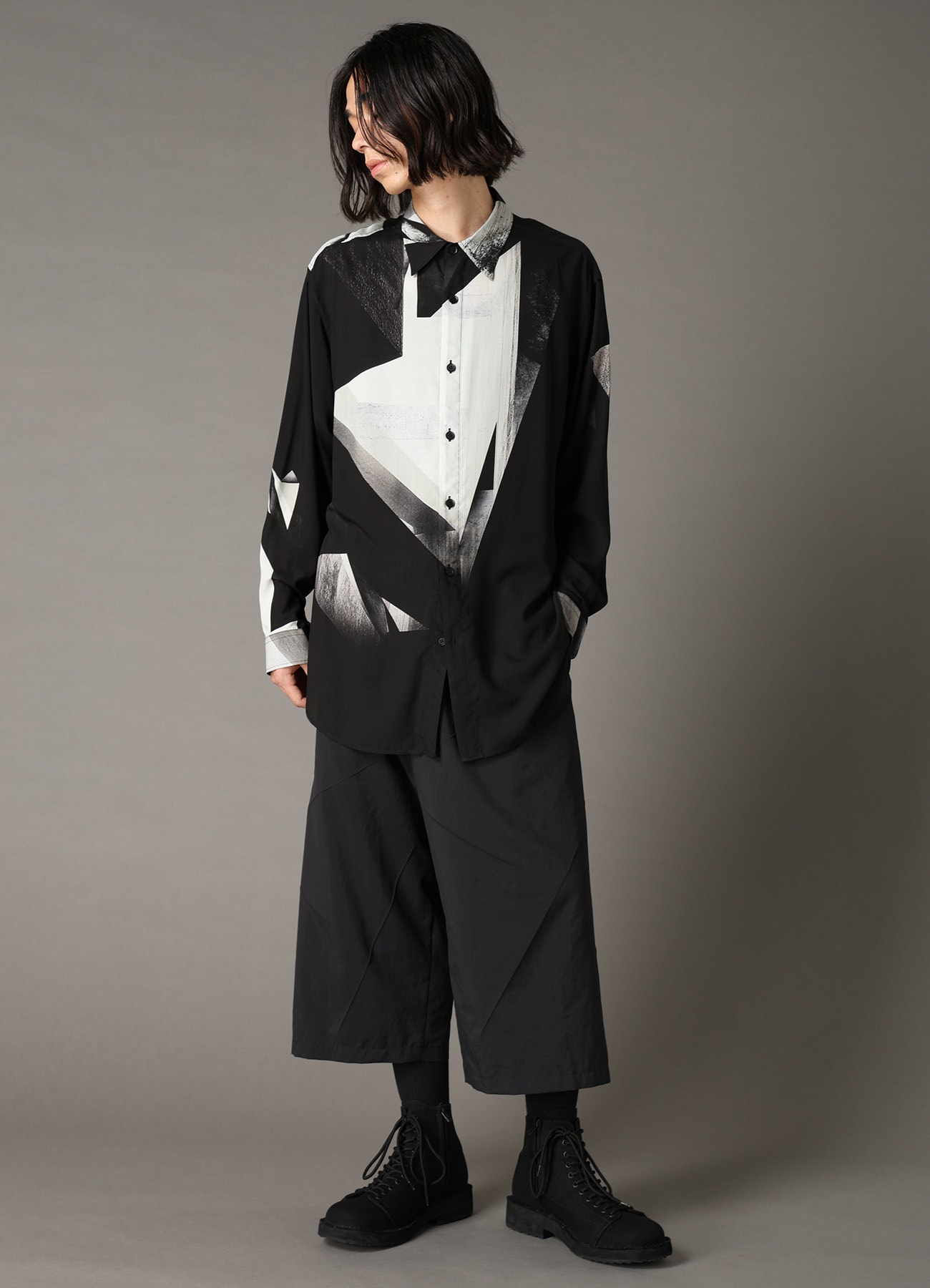 GEOMETRIC PATTERN OVERSIZED SHIRT