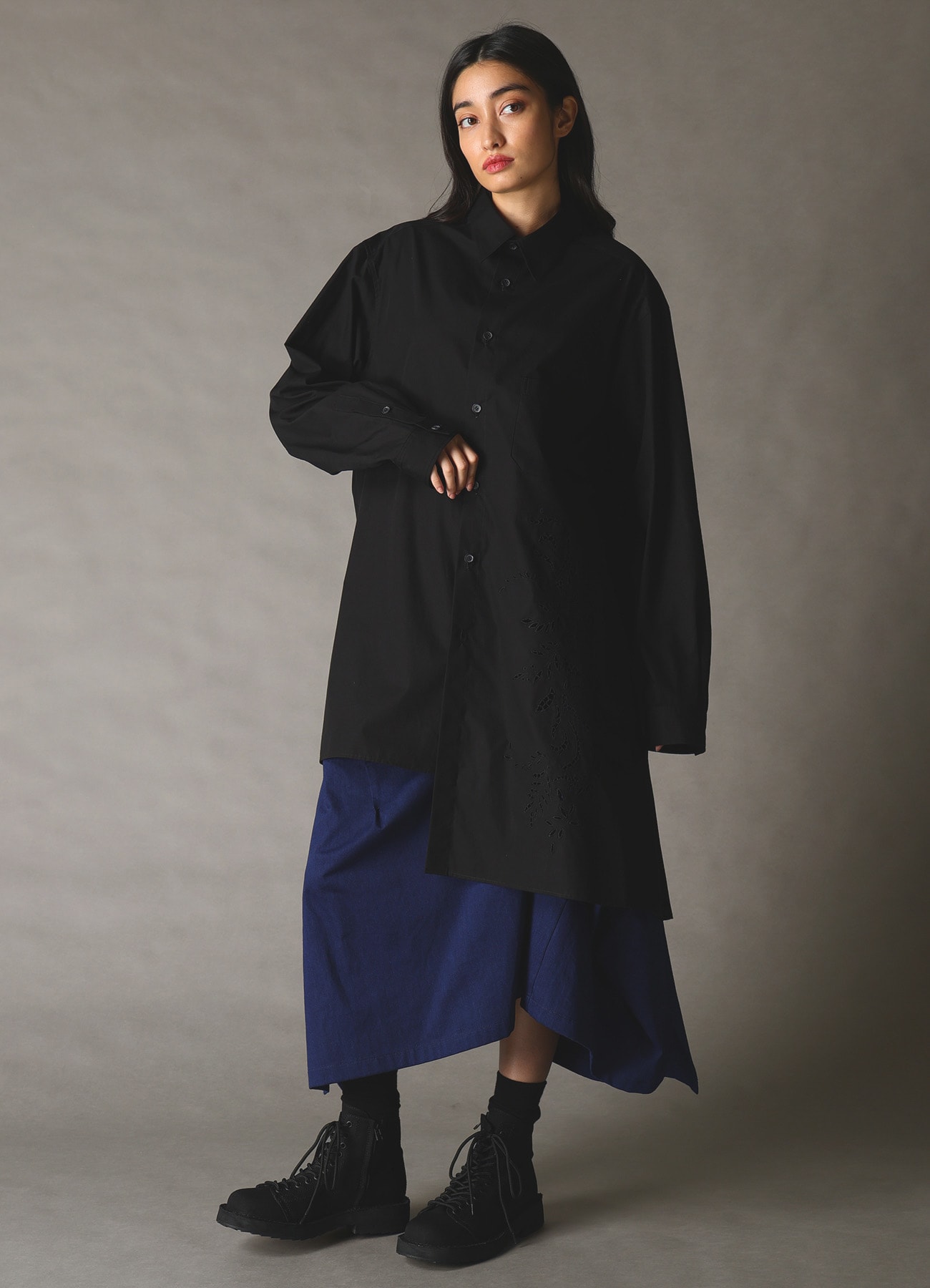 COTTON BROAD BRODERIE LACE SHIRT WITH LEFT DRAPE