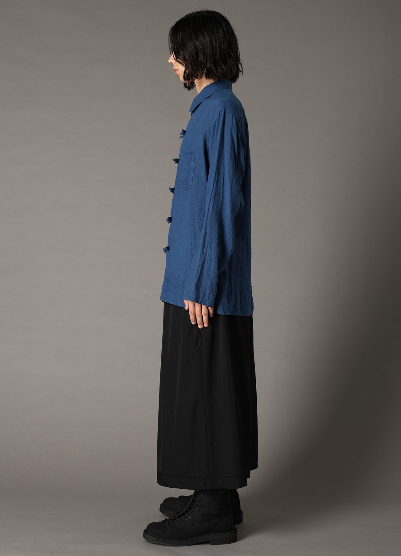 WASHED LINEN CANVAS SHAKA BUTTON SHIRT