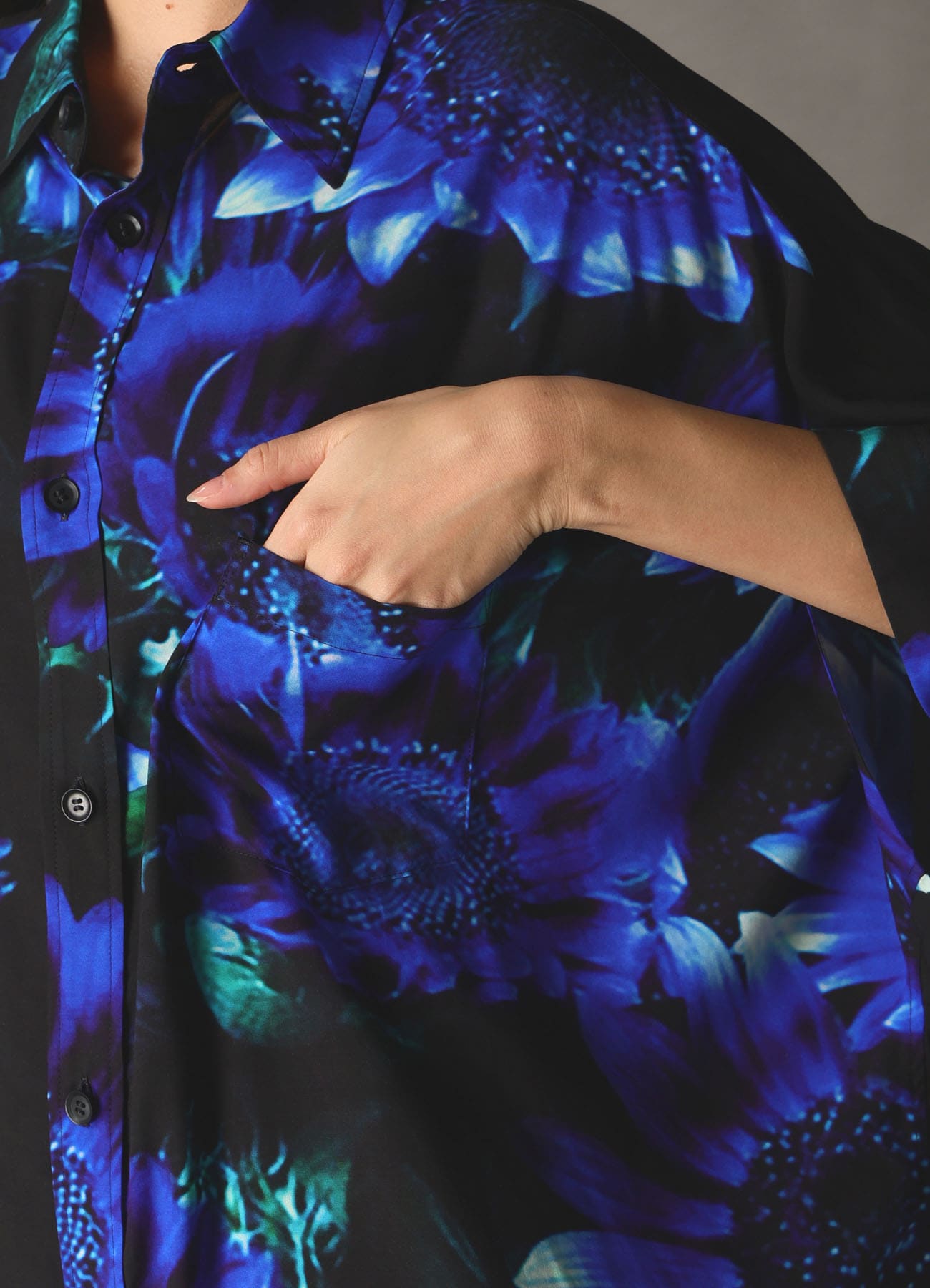 BLUE FLOWER PRINT FRONT DOLMAN BIG SHIRT