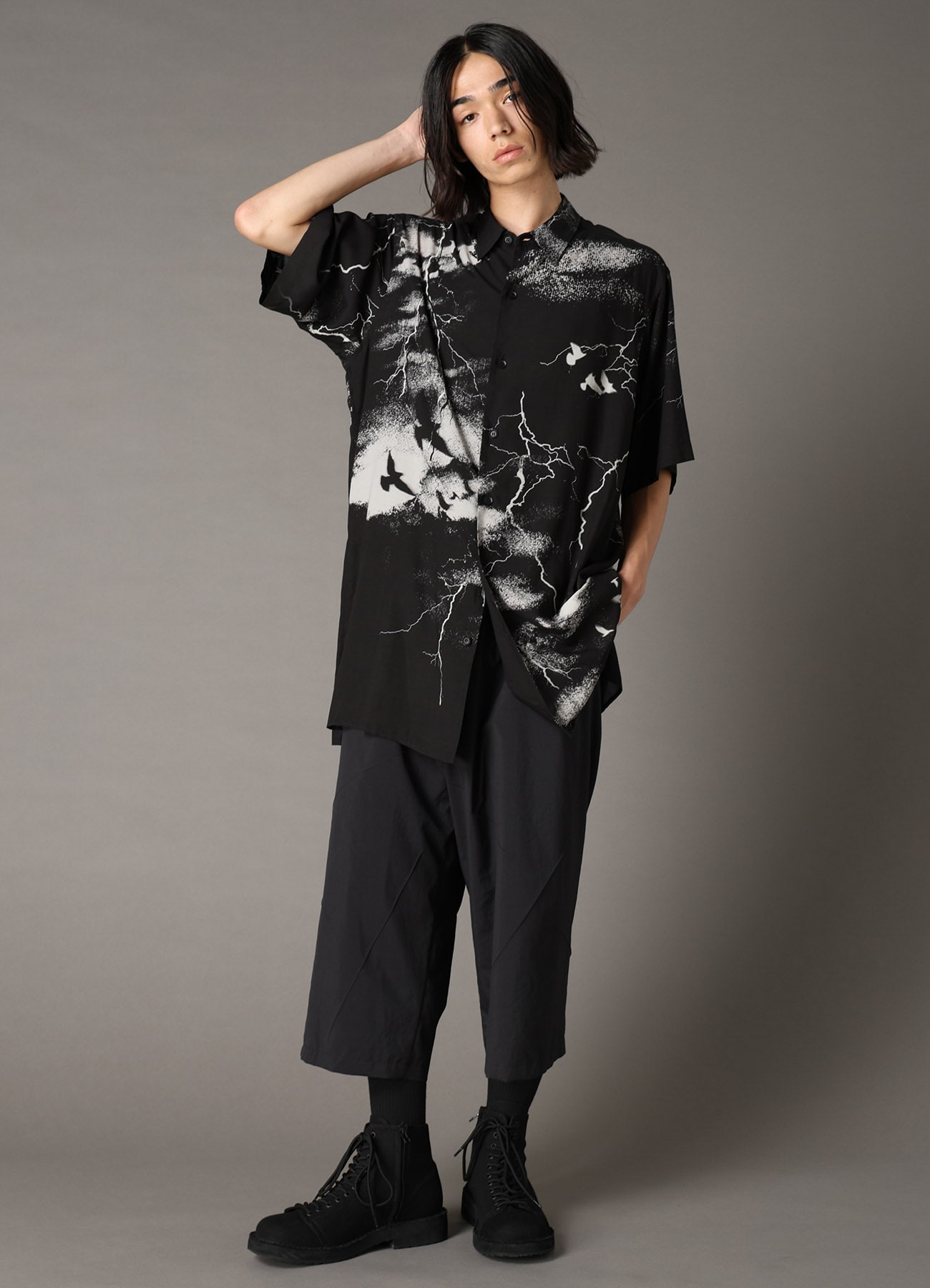 CROW PATTERN SHORT SLEEVE SHIRT