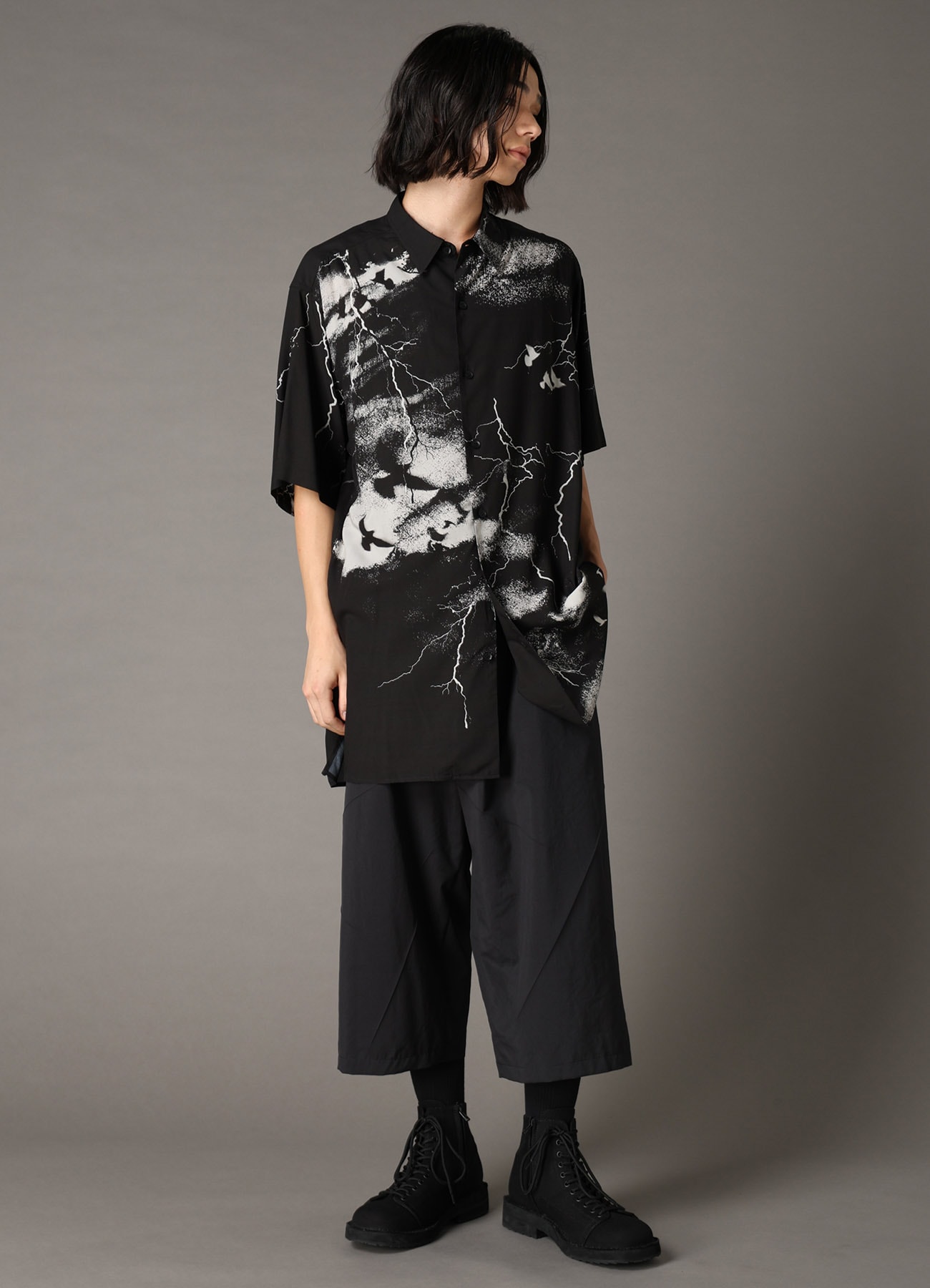 CROW PATTERN SHORT SLEEVE SHIRT