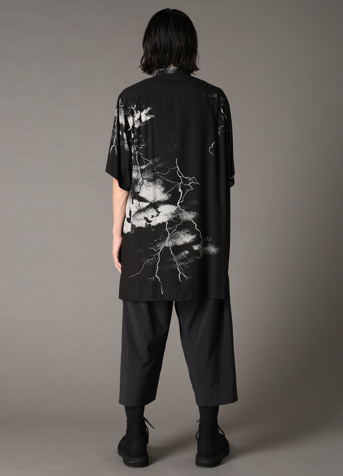 CROW PATTERN SHORT SLEEVE SHIRT