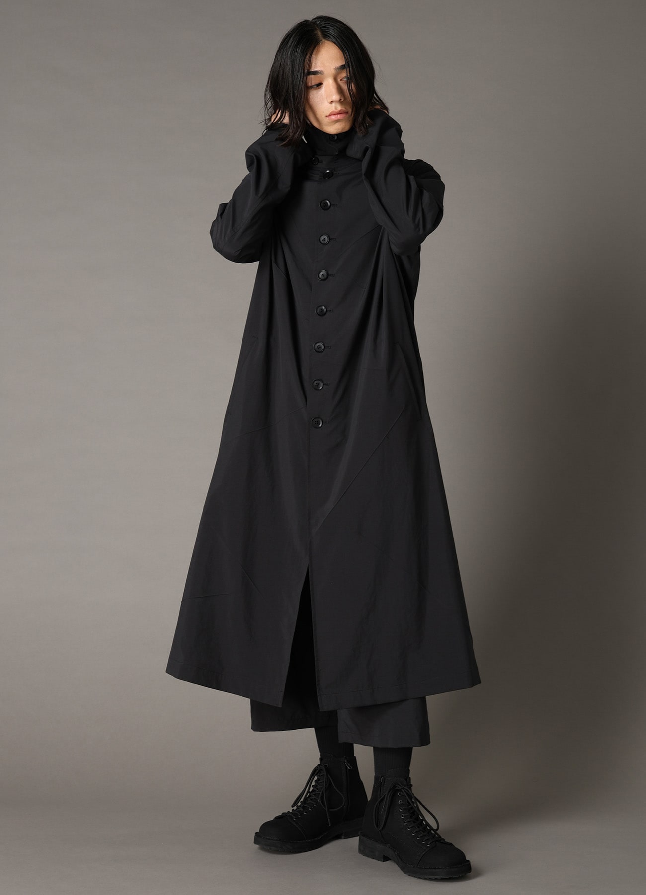 PE TAFFETA PLEATED DESIGN COAT