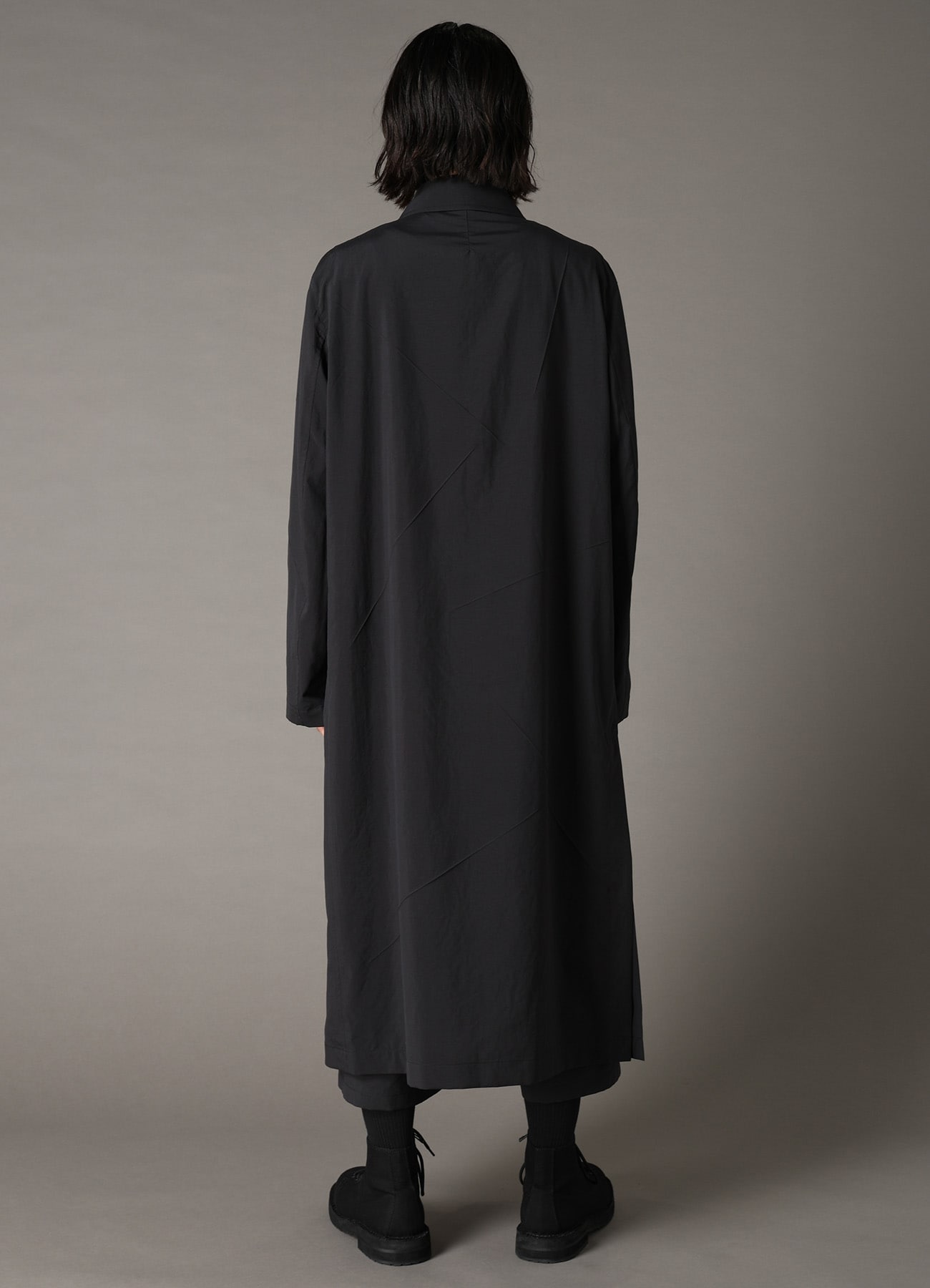 PE TAFFETA PLEATED DESIGN COAT