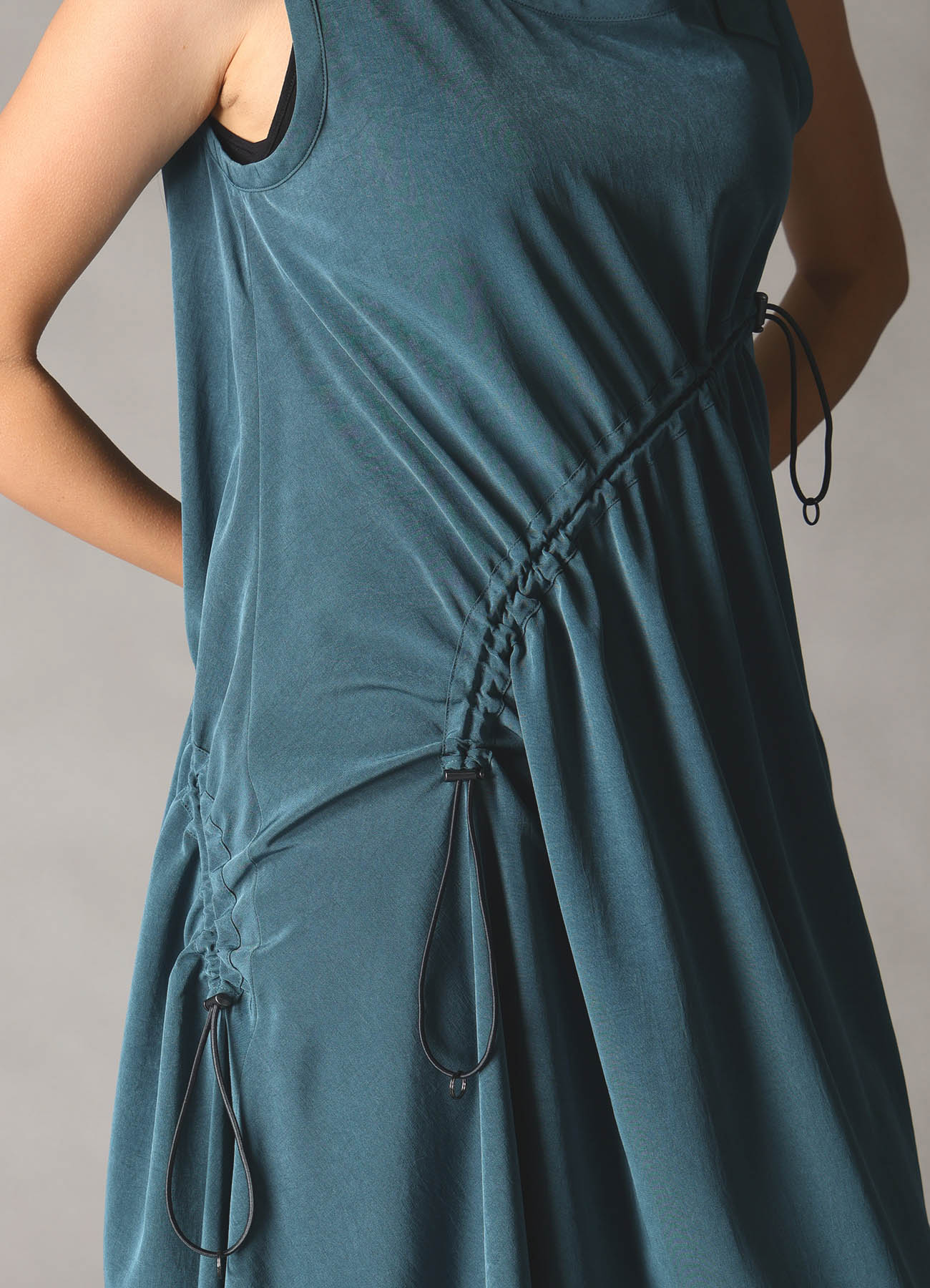 CREPE de CHINE ASYMMETRY DRAWCORD DRESS