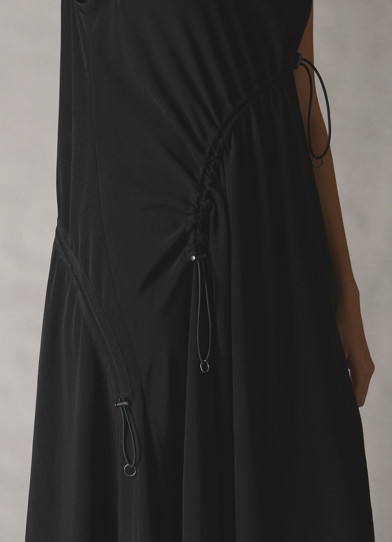 CREPE de CHINE ASYMMETRY DRAWCORD DRESS