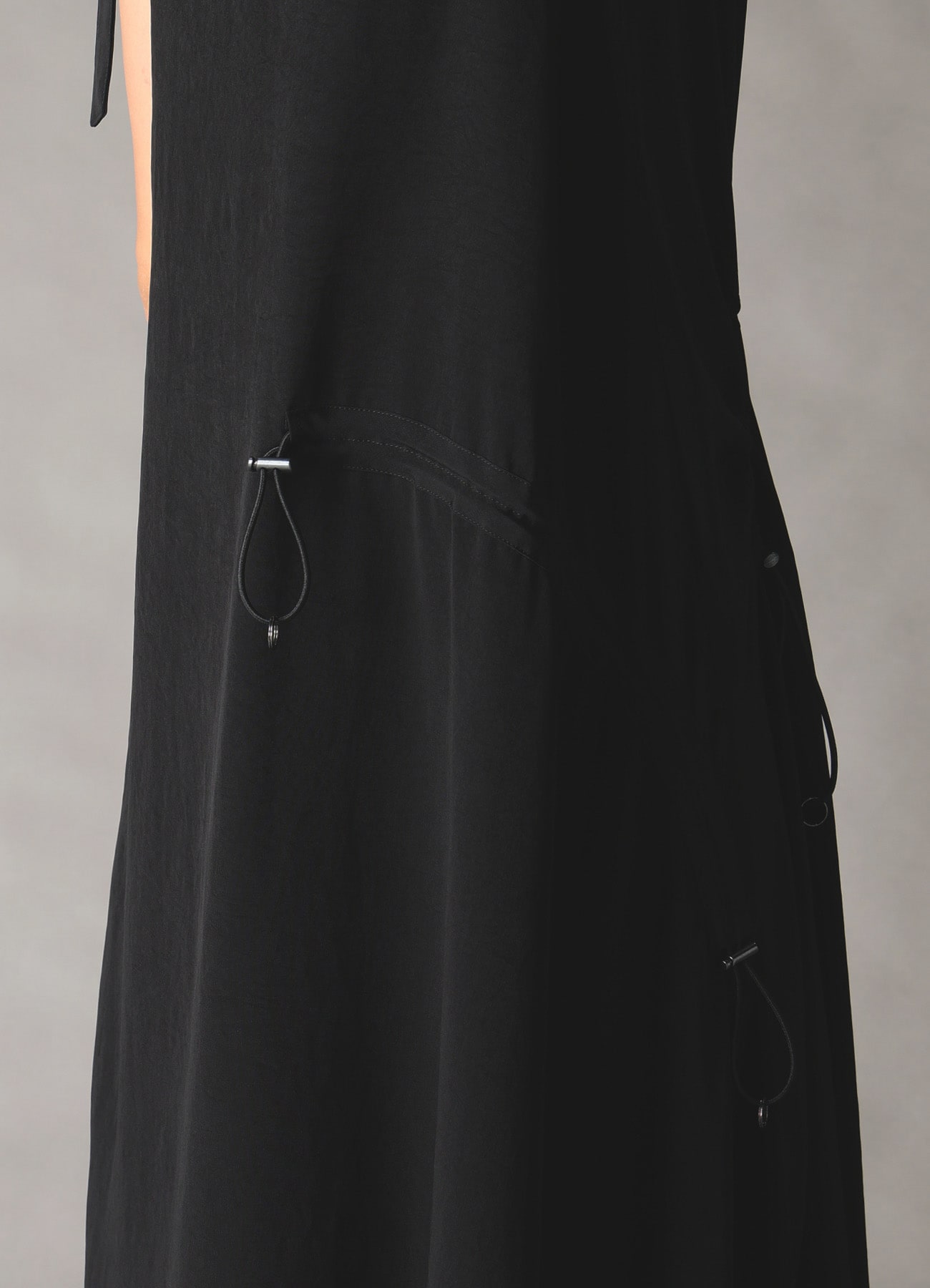 CREPE de CHINE ASYMMETRY DRAWCORD DRESS