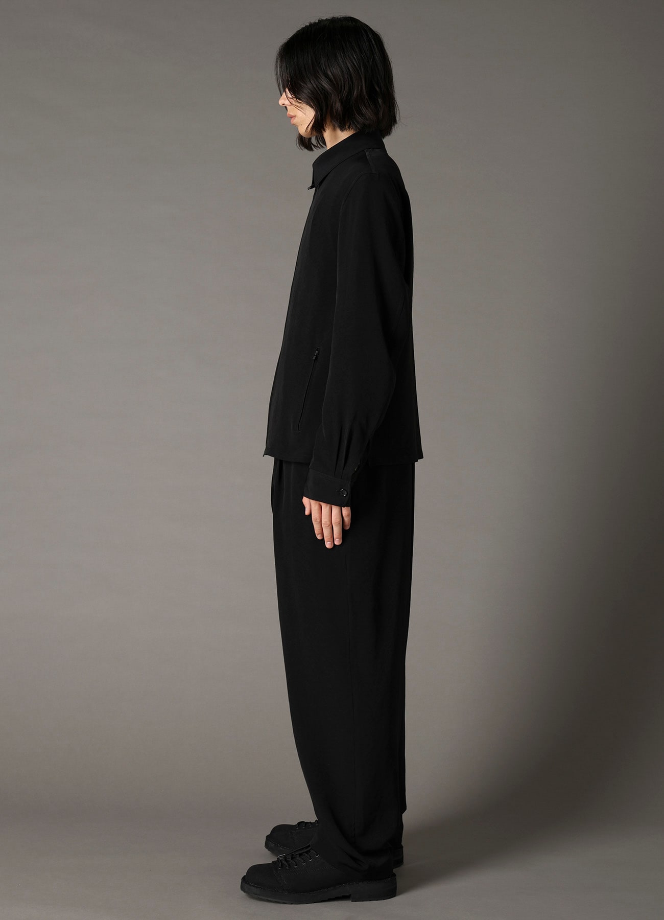 CREPE de CHINE ZIPPER SLIM FIT JACKET