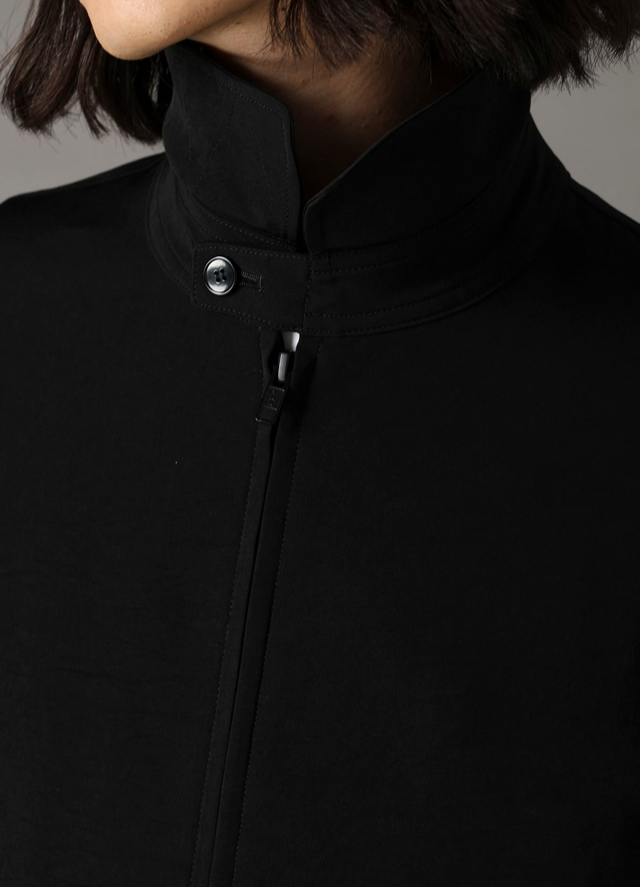 CREPE de CHINE ZIPPER SLIM FIT JACKET