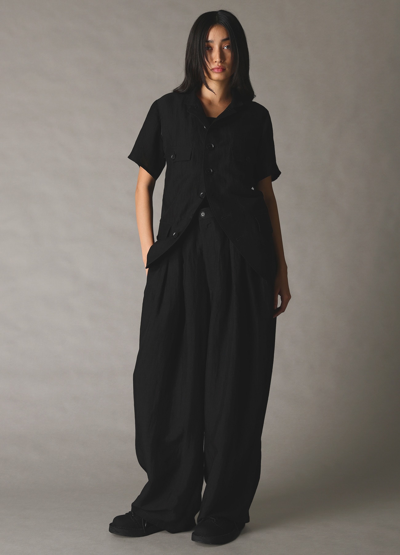 CUPRO/LINEN GABARDINE WOMEN’S SHORT SLEEVE JACKET