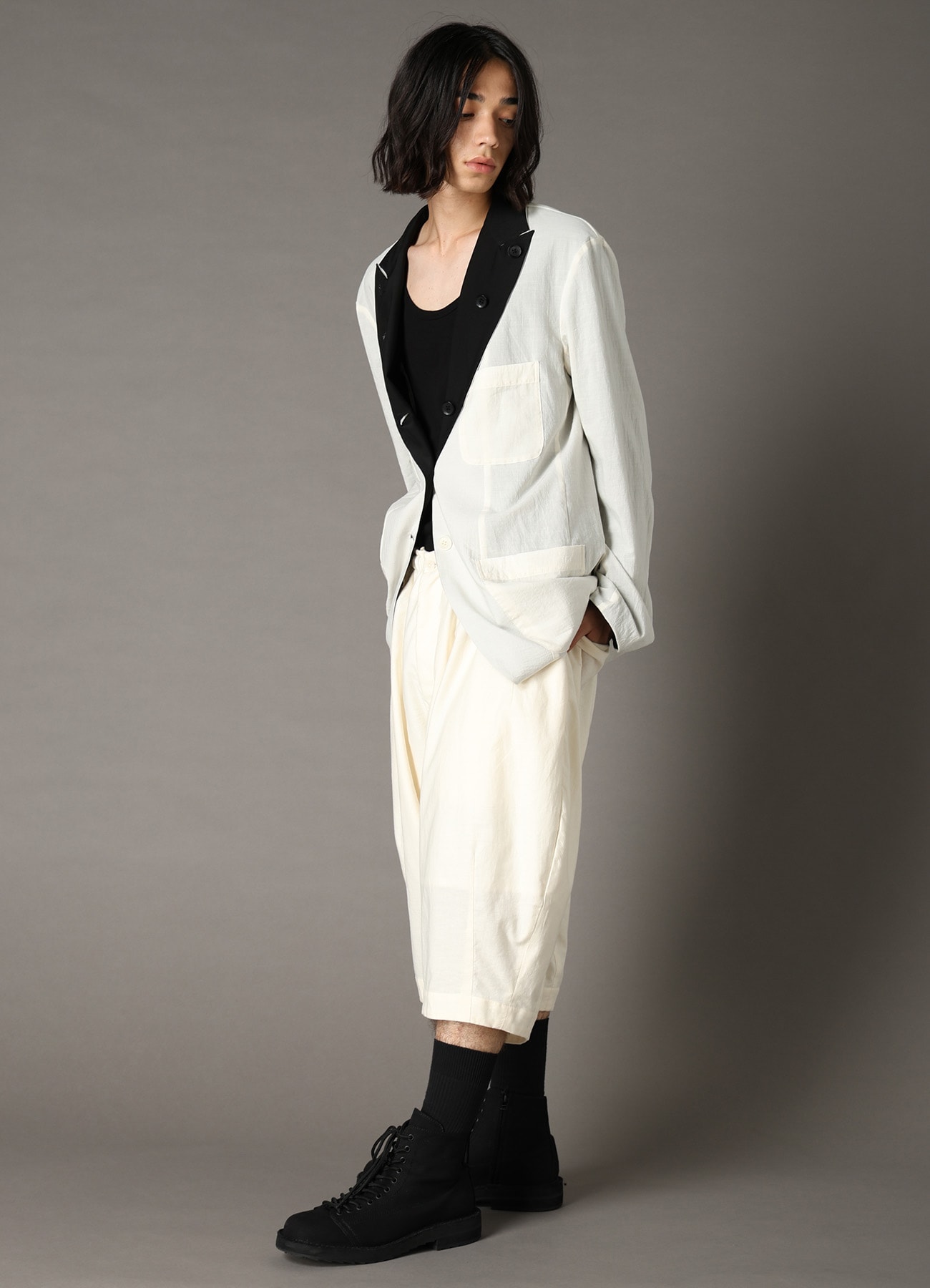 REVERSIBLE PEAKED LAPEL JACKET