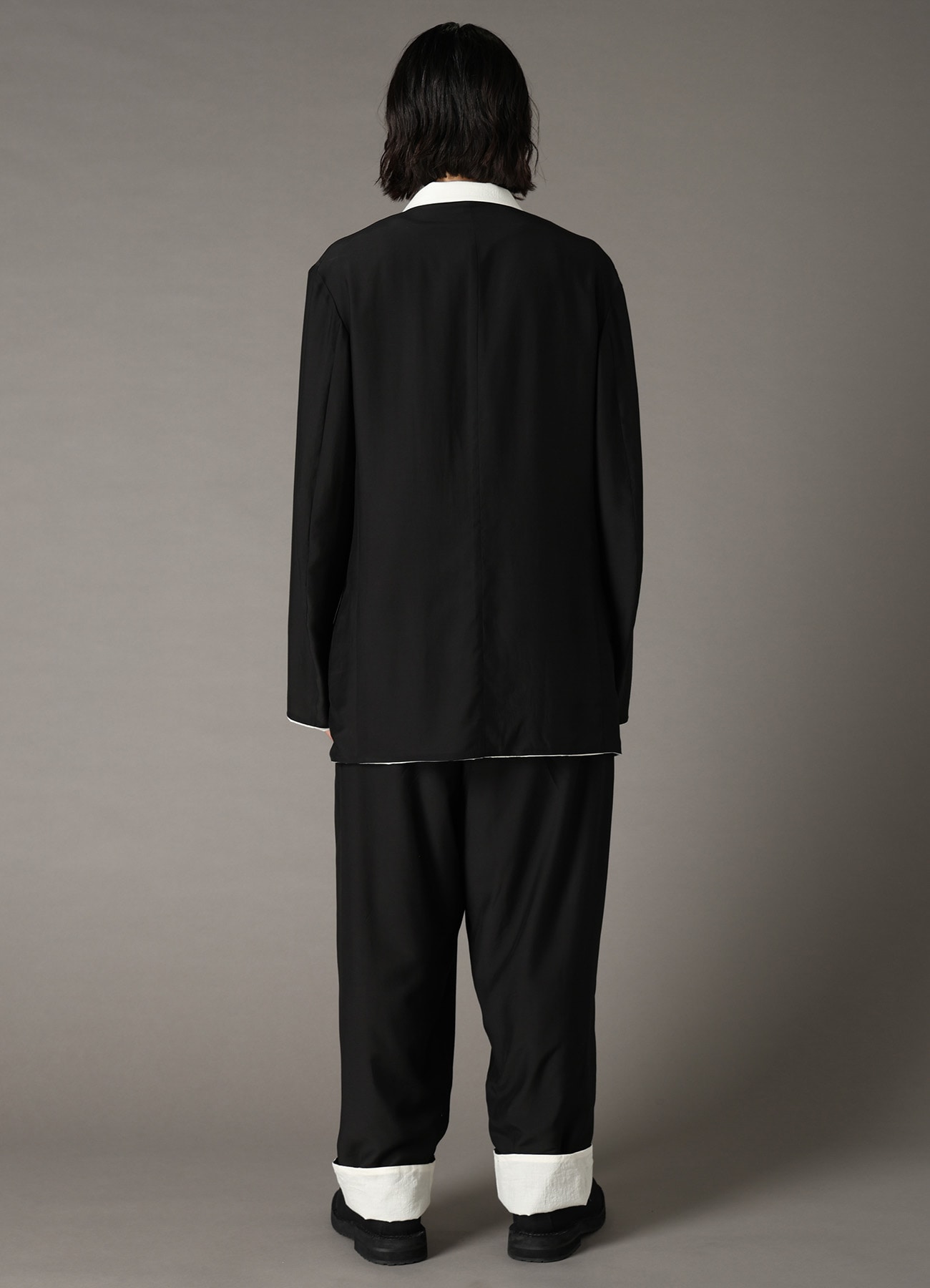 REVERSIBLE PEAKED LAPEL JACKET