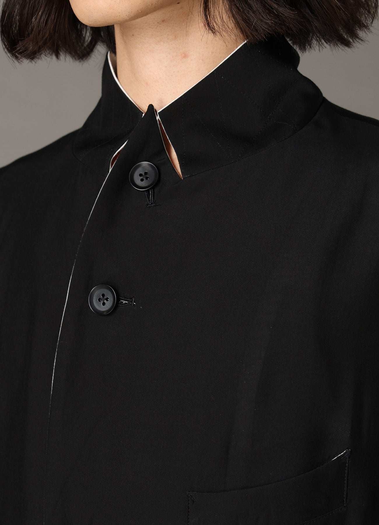 REVERSIBLE PEAKED LAPEL JACKET