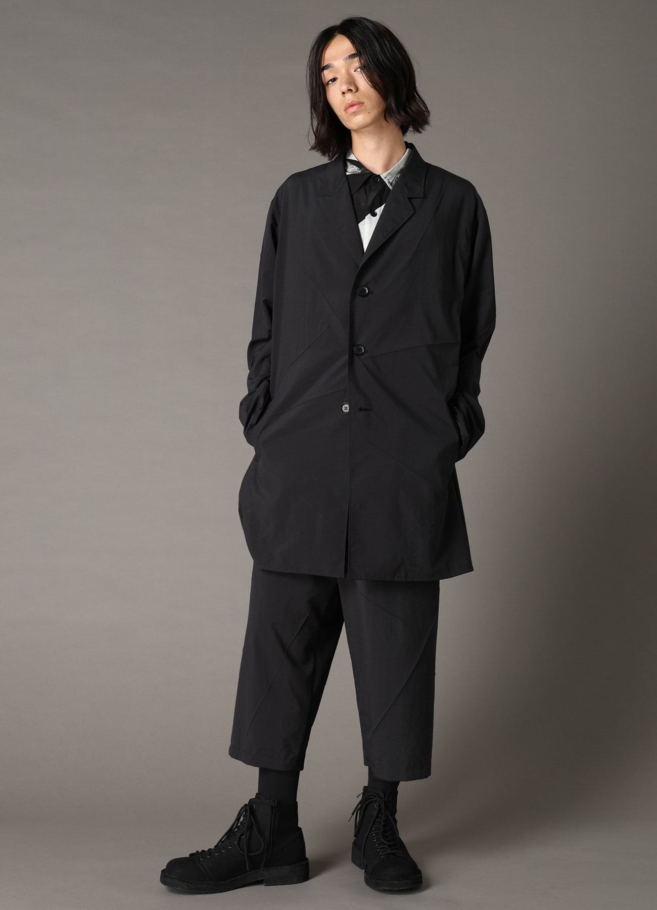 PE TAFFETA PLEATED DESIGN JACKET